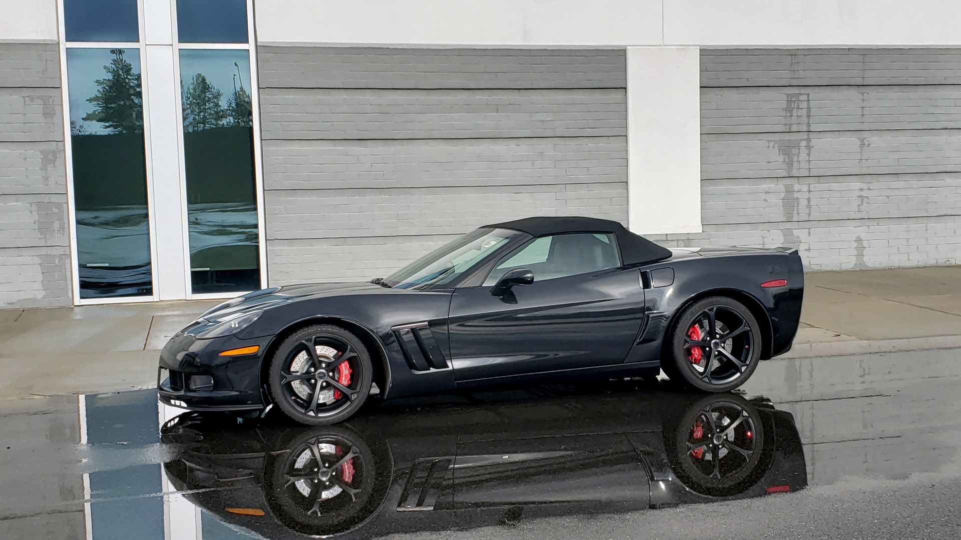 Used 2012 Chevrolet CORVETTE Z16 GRAND SPORT 3LT CONVERTIBLE / 6-SPD AUTO / NAV for sale Sold at Formula Imports in Charlotte NC 28227 2
