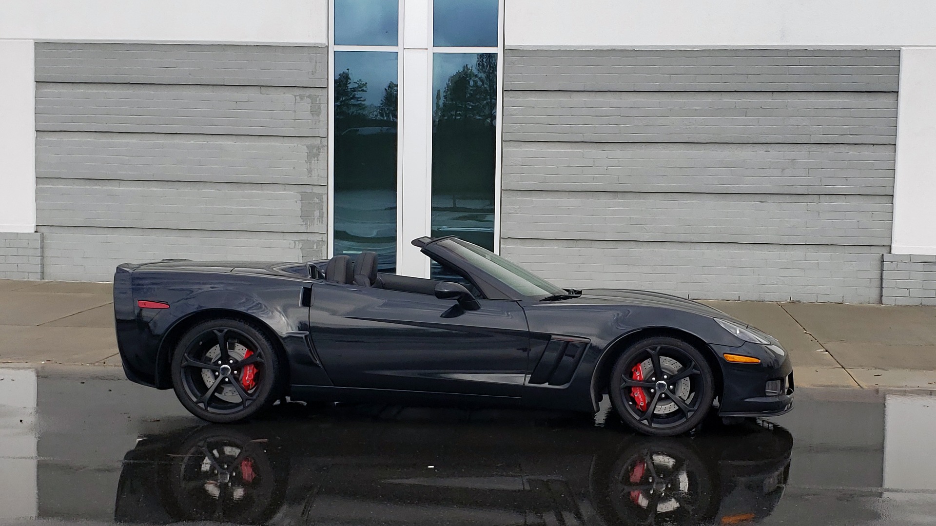 Used 2012 Chevrolet CORVETTE Z16 GRAND SPORT 3LT CONVERTIBLE / 6-SPD AUTO / NAV for sale Sold at Formula Imports in Charlotte NC 28227 9