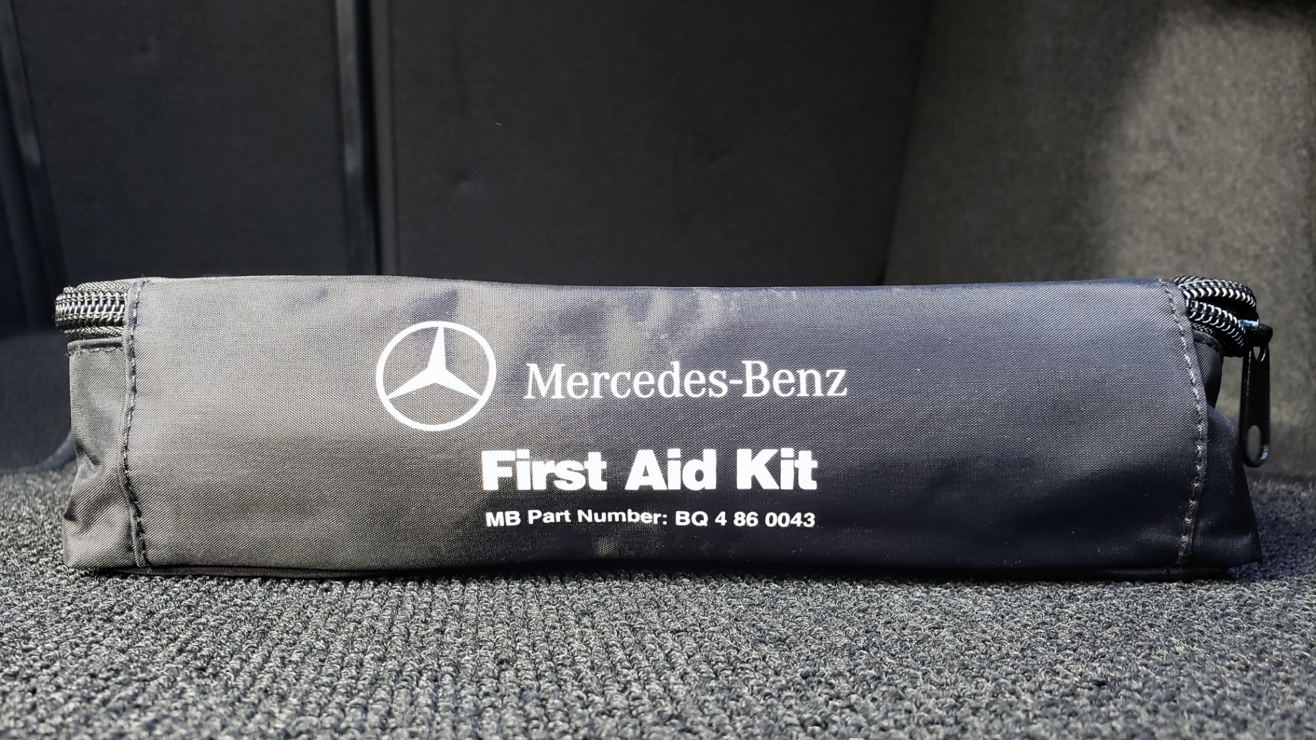 Used 2018 Mercedes-Benz C-Class C 300 PREMIUM / NAV / PANO-ROOF / AMG LINE / MULTIMEDIA for sale Sold at Formula Imports in Charlotte NC 28227 17