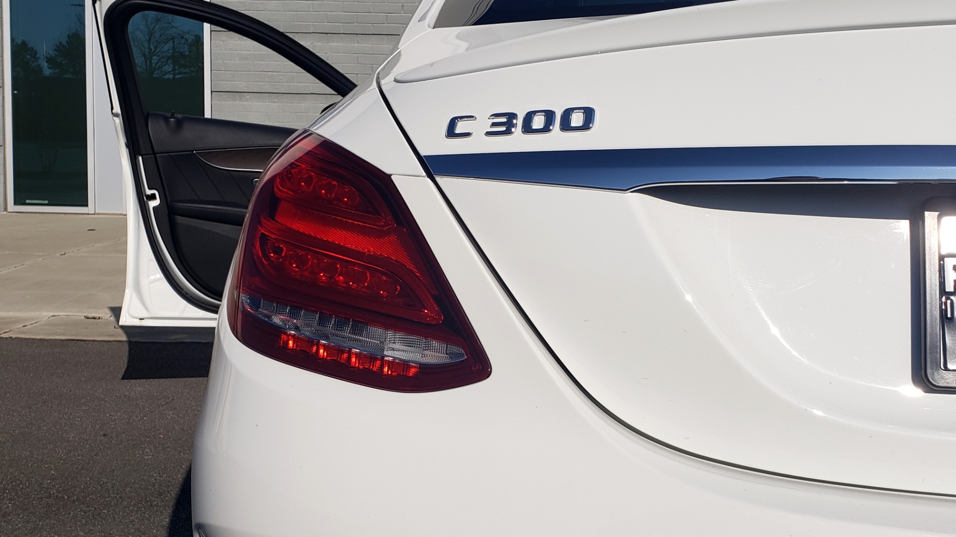 Used 2018 Mercedes-Benz C-Class C 300 PREMIUM / NAV / PANO-ROOF / AMG LINE / MULTIMEDIA for sale Sold at Formula Imports in Charlotte NC 28227 26