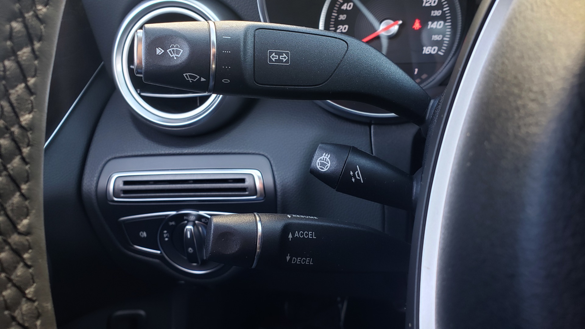 Used 2018 Mercedes-Benz C-Class C 300 PREMIUM / NAV / PANO-ROOF / AMG LINE / MULTIMEDIA for sale Sold at Formula Imports in Charlotte NC 28227 40