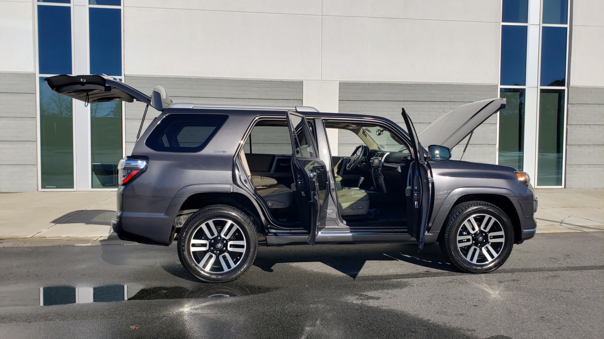Used 2018 Toyota 4RUNNER LIMITED 4X4 / 4.0 V6 / AUTO / NAV / SUNROOF / REARVIEW for sale Sold at Formula Imports in Charlotte NC 28227 11