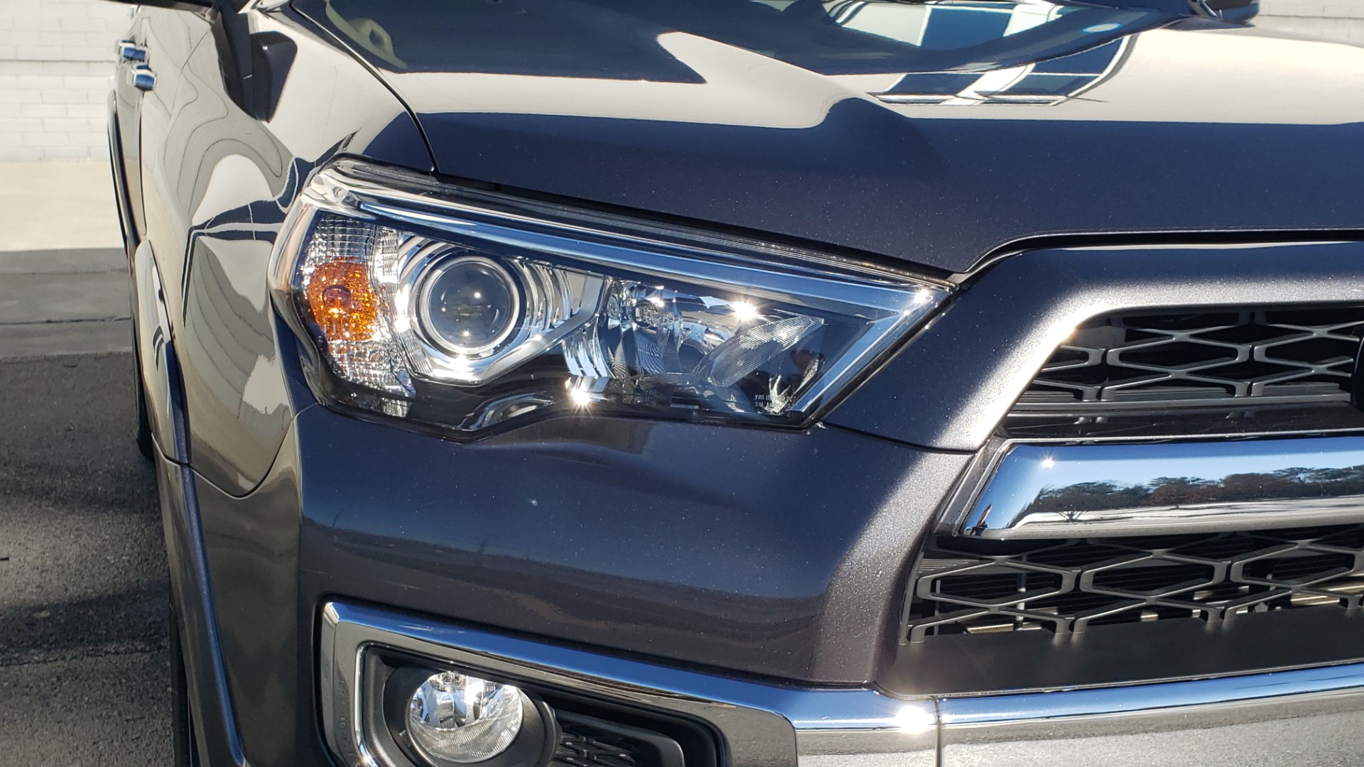 Used 2018 Toyota 4RUNNER LIMITED 4X4 / 4.0 V6 / AUTO / NAV / SUNROOF / REARVIEW for sale Sold at Formula Imports in Charlotte NC 28227 26
