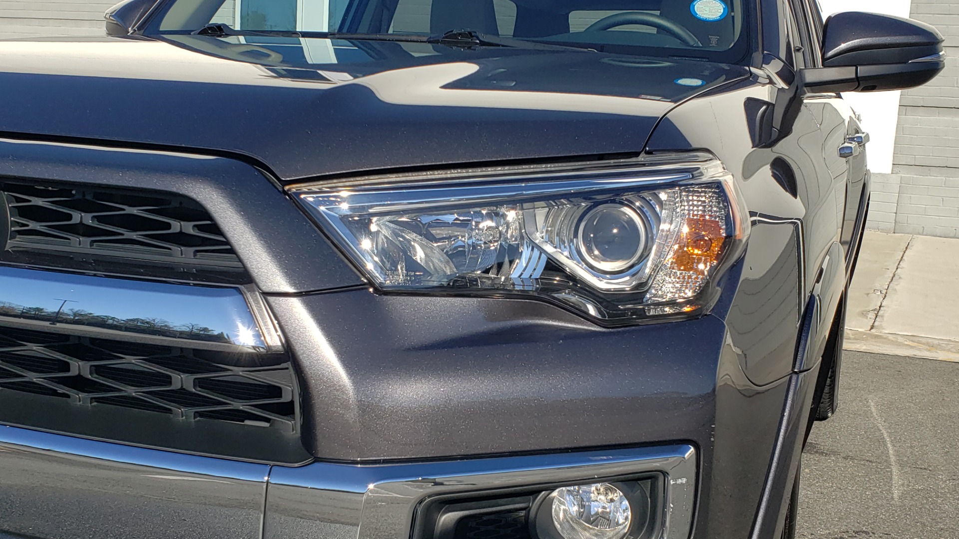 Used 2018 Toyota 4RUNNER LIMITED 4X4 / 4.0 V6 / AUTO / NAV / SUNROOF / REARVIEW for sale Sold at Formula Imports in Charlotte NC 28227 27