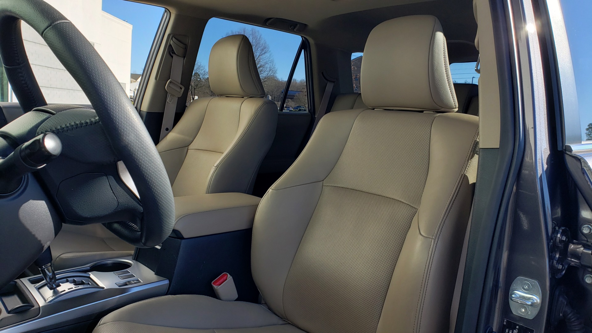 Used 2018 Toyota 4RUNNER LIMITED 4X4 / 4.0 V6 / AUTO / NAV / SUNROOF / REARVIEW for sale Sold at Formula Imports in Charlotte NC 28227 39