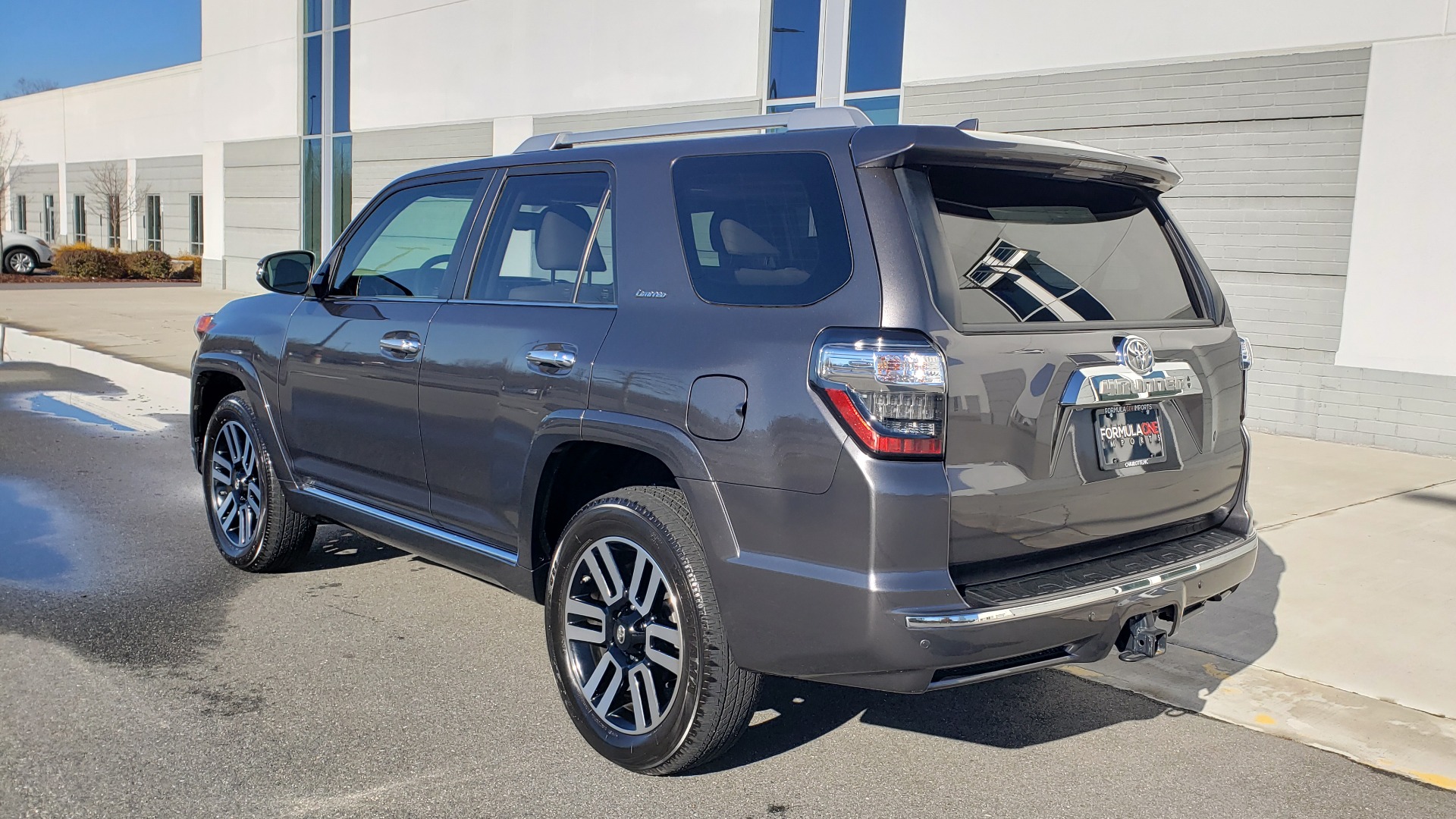 Used 2018 Toyota 4RUNNER LIMITED 4X4 / 4.0 V6 / AUTO / NAV / SUNROOF / REARVIEW for sale Sold at Formula Imports in Charlotte NC 28227 4
