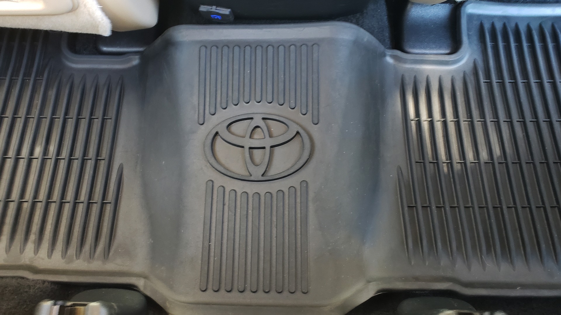 Used 2018 Toyota 4RUNNER LIMITED 4X4 / 4.0 V6 / AUTO / NAV / SUNROOF / REARVIEW for sale Sold at Formula Imports in Charlotte NC 28227 79