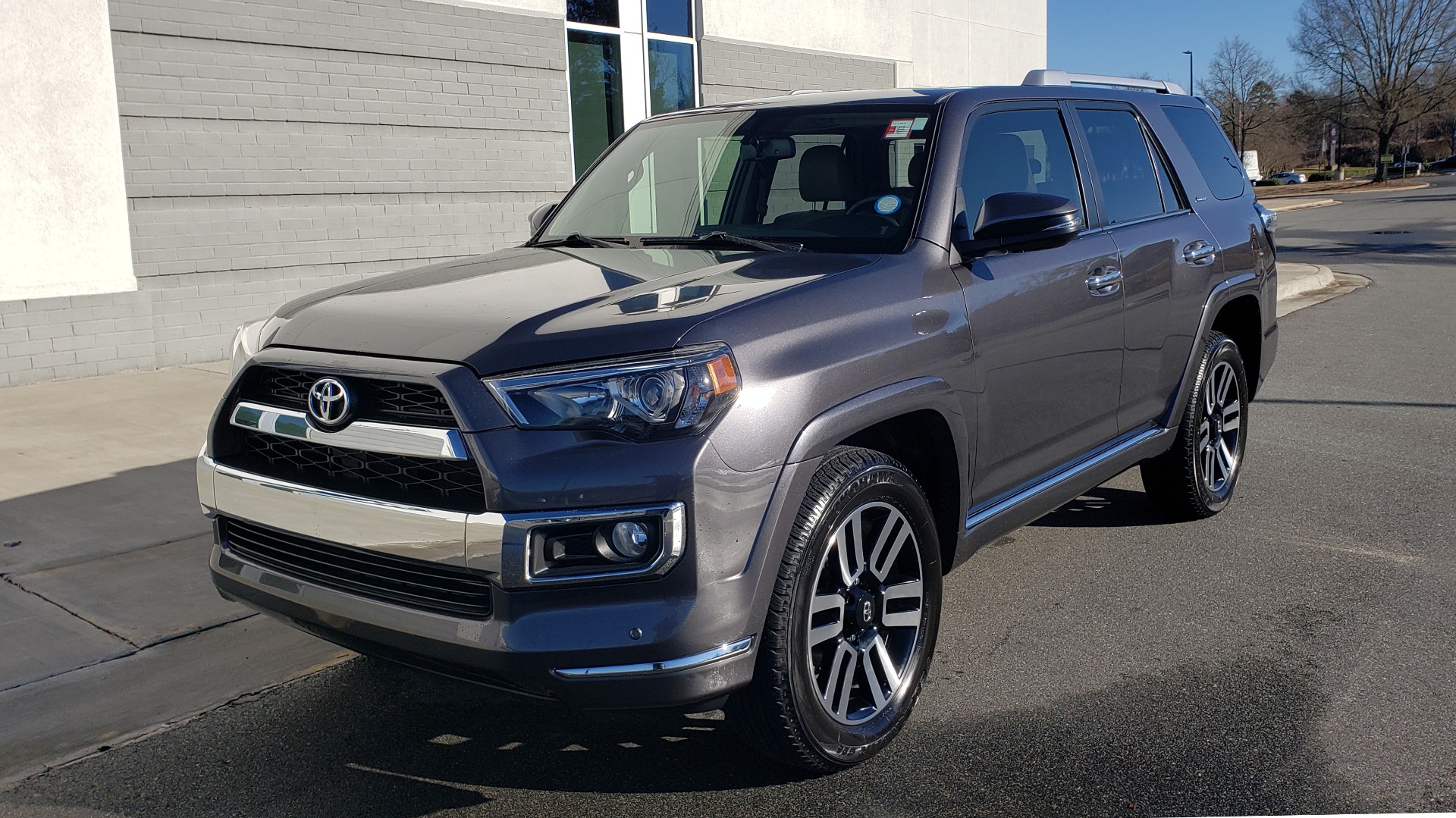 Used 2018 Toyota 4RUNNER LIMITED 4X4 / 4.0 V6 / AUTO / NAV / SUNROOF / REARVIEW for sale Sold at Formula Imports in Charlotte NC 28227 1