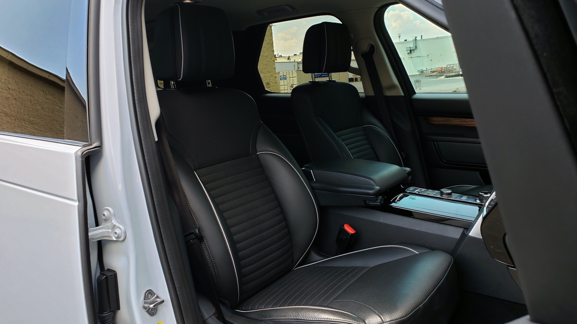 Used 2017 Land Rover DISCOVERY HSE LUXURY / SC V6 / NAV / DRIVE PRO / VISION ASSIST for sale Sold at Formula Imports in Charlotte NC 28227 73