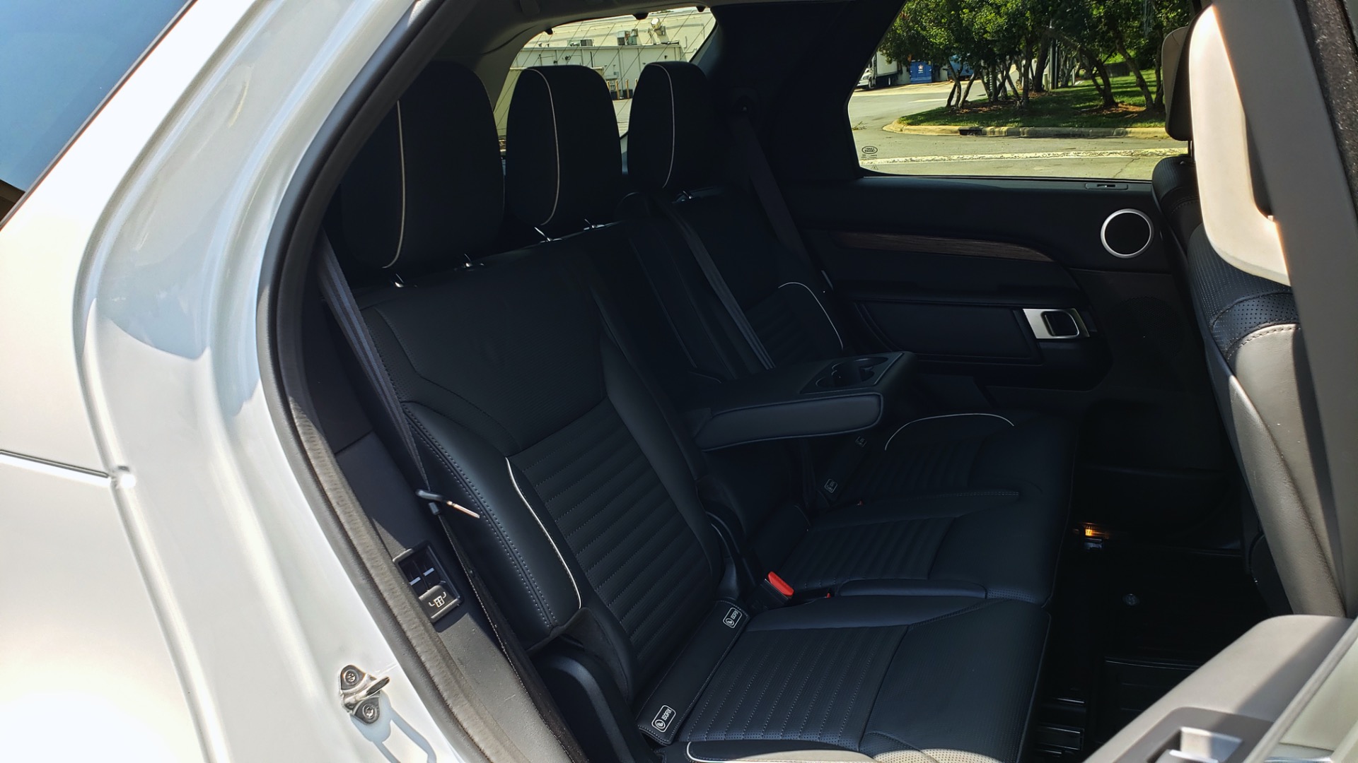 Used 2017 Land Rover DISCOVERY HSE LUXURY / SC V6 / NAV / DRIVE PRO / VISION ASSIST for sale Sold at Formula Imports in Charlotte NC 28227 79