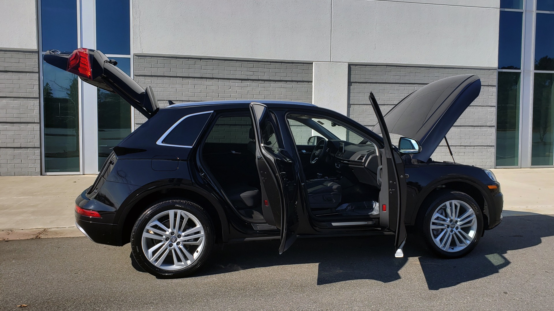 Used 2018 Audi Q5 PREMIUM PLUS / NAV / PANO-ROOF / CLD WTHR / REARVIEW for sale Sold at Formula Imports in Charlotte NC 28227 11