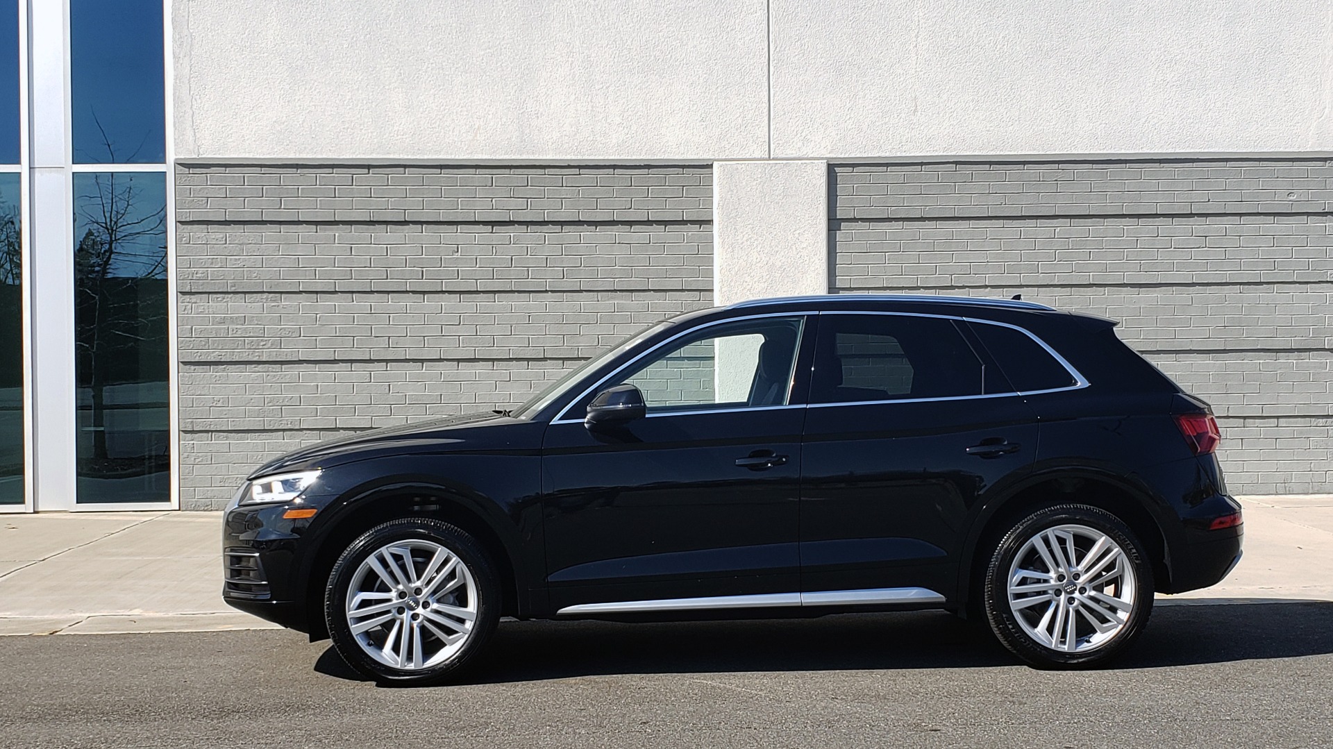 Used 2018 Audi Q5 PREMIUM PLUS / NAV / PANO-ROOF / CLD WTHR / REARVIEW for sale Sold at Formula Imports in Charlotte NC 28227 4