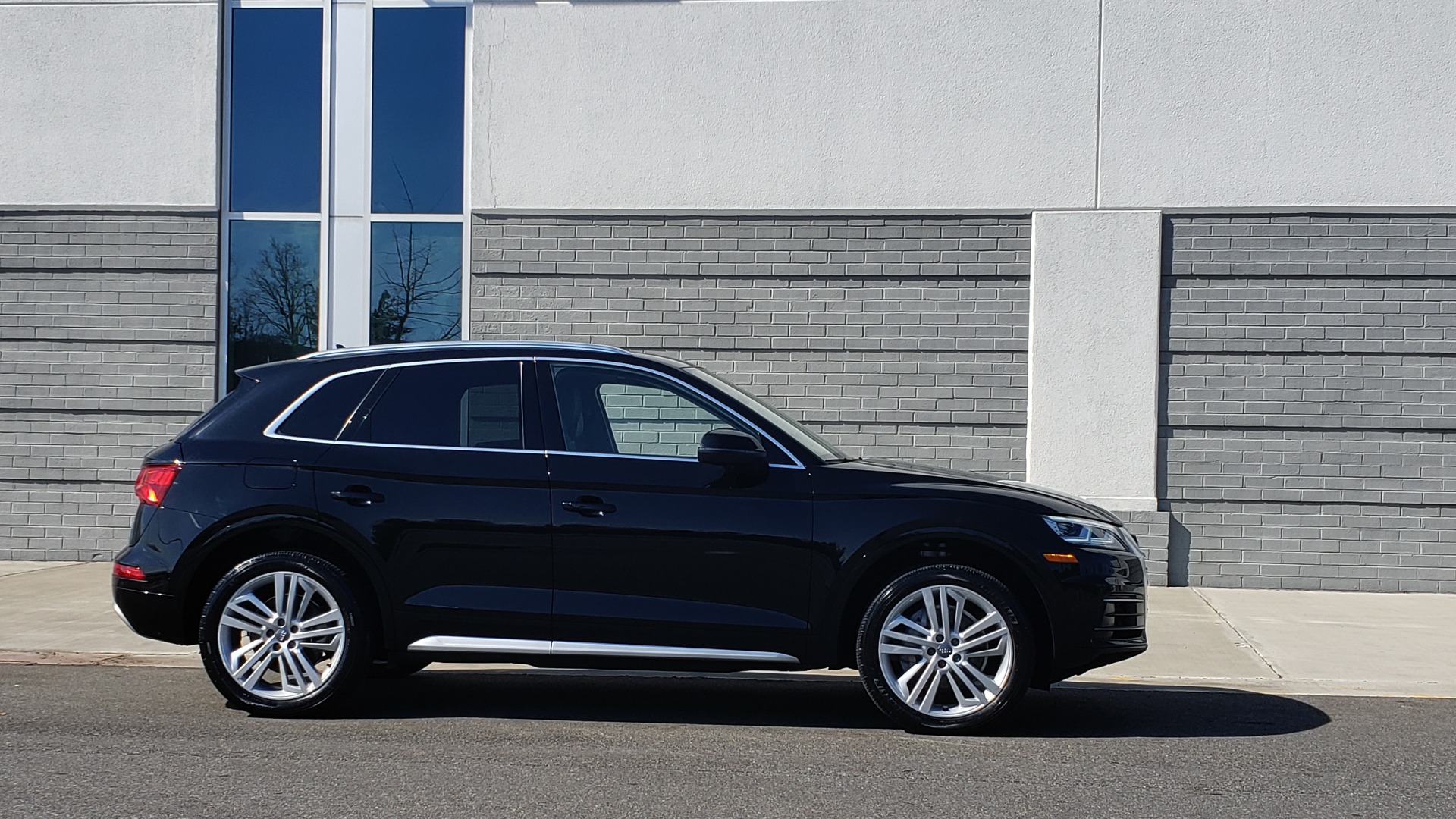 Used 2018 Audi Q5 PREMIUM PLUS / NAV / PANO-ROOF / CLD WTHR / REARVIEW for sale Sold at Formula Imports in Charlotte NC 28227 7