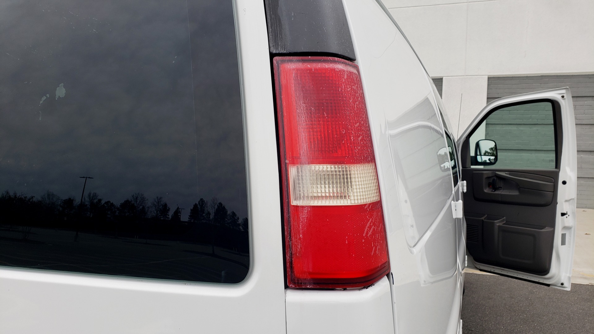 Used 2013 Chevrolet EXPRESS CARGO VAN 2500 / 135IN WB / STORAGE RACKS / RUNS GREAT for sale Sold at Formula Imports in Charlotte NC 28227 21