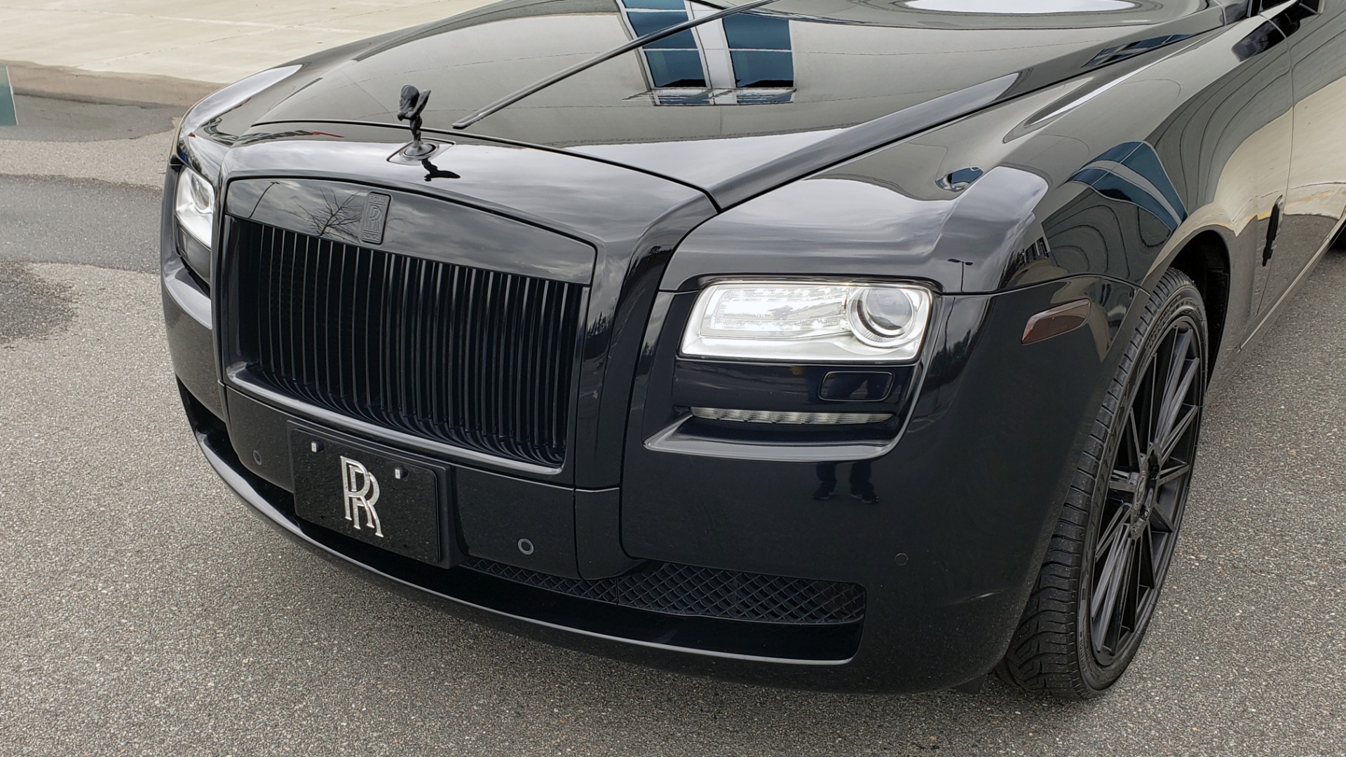 ROLLS ROYCE Ghost 6.6 V12 Black Ba gebraucht für CHF 259'999,- auf AUTOLINA