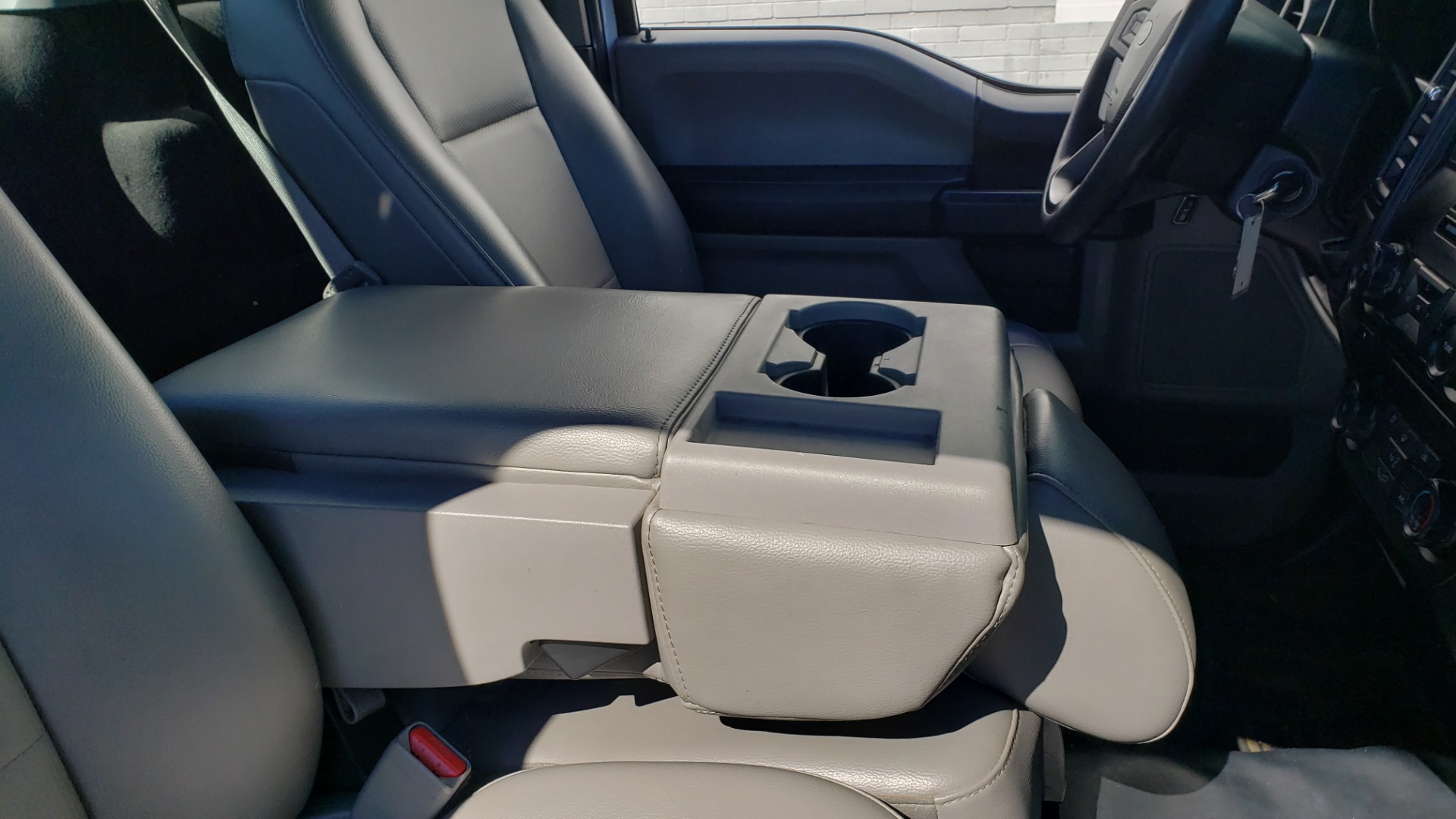 Used 2016 Ford F-150 XL / 2WD / V6 / AUTO / LONG BED / 141IN WB / WORK TRUCK for sale Sold at Formula Imports in Charlotte NC 28227 15