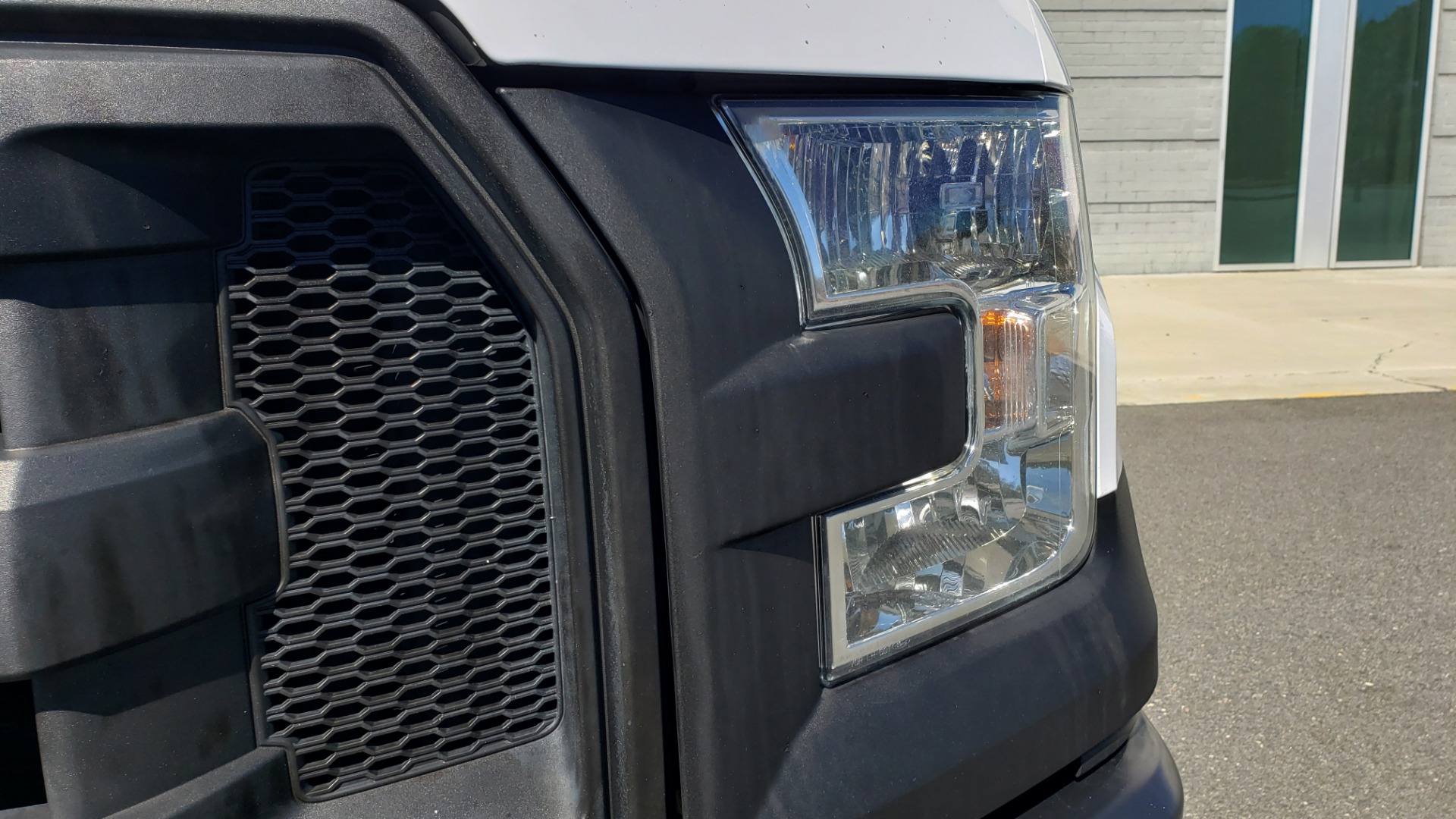 Used 2016 Ford F-150 XL / 2WD / V6 / AUTO / LONG BED / 141IN WB / WORK TRUCK for sale Sold at Formula Imports in Charlotte NC 28227 22