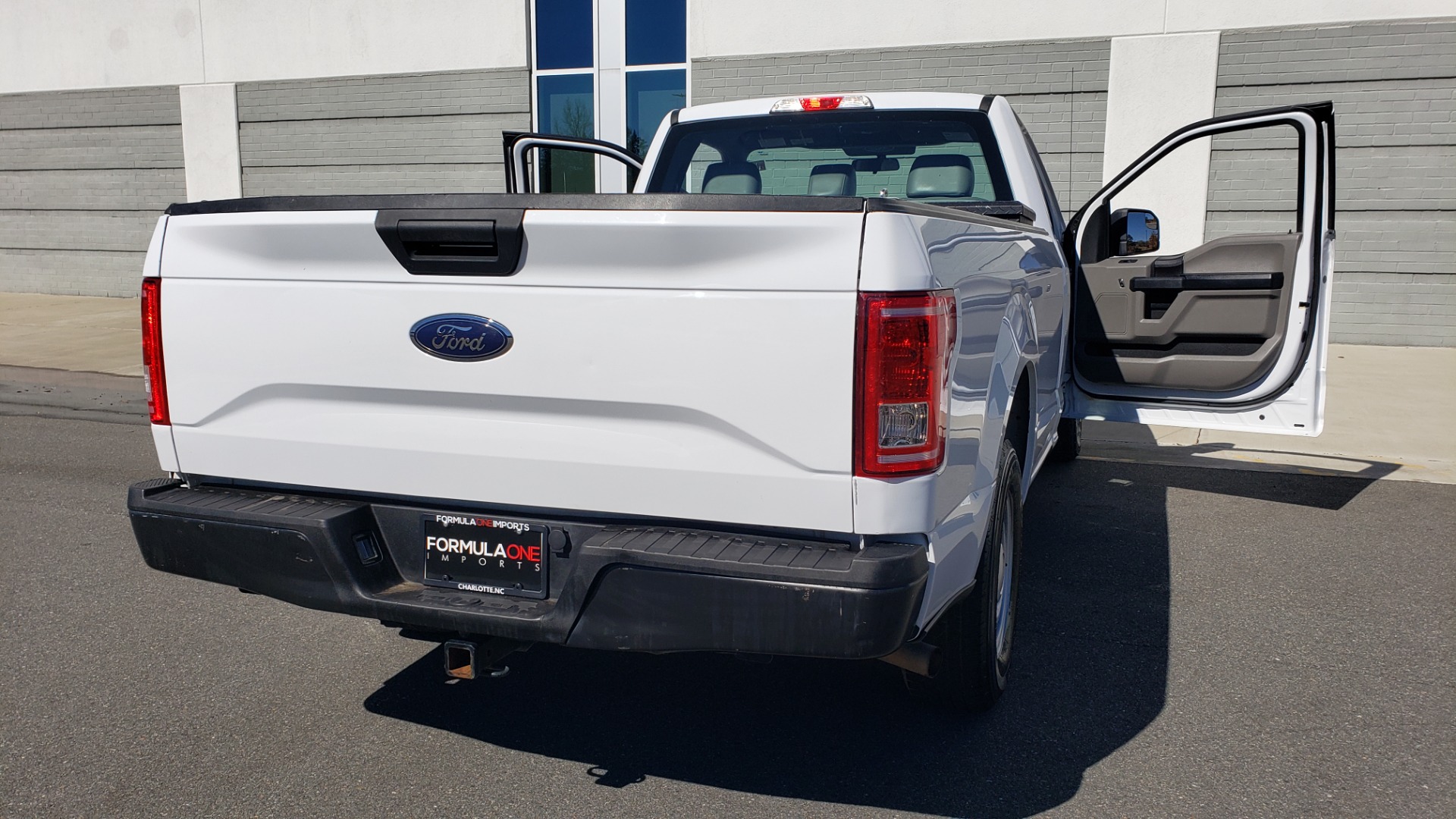 Used 2016 Ford F-150 XL / 2WD / V6 / AUTO / LONG BED / 141IN WB / WORK TRUCK for sale Sold at Formula Imports in Charlotte NC 28227 30