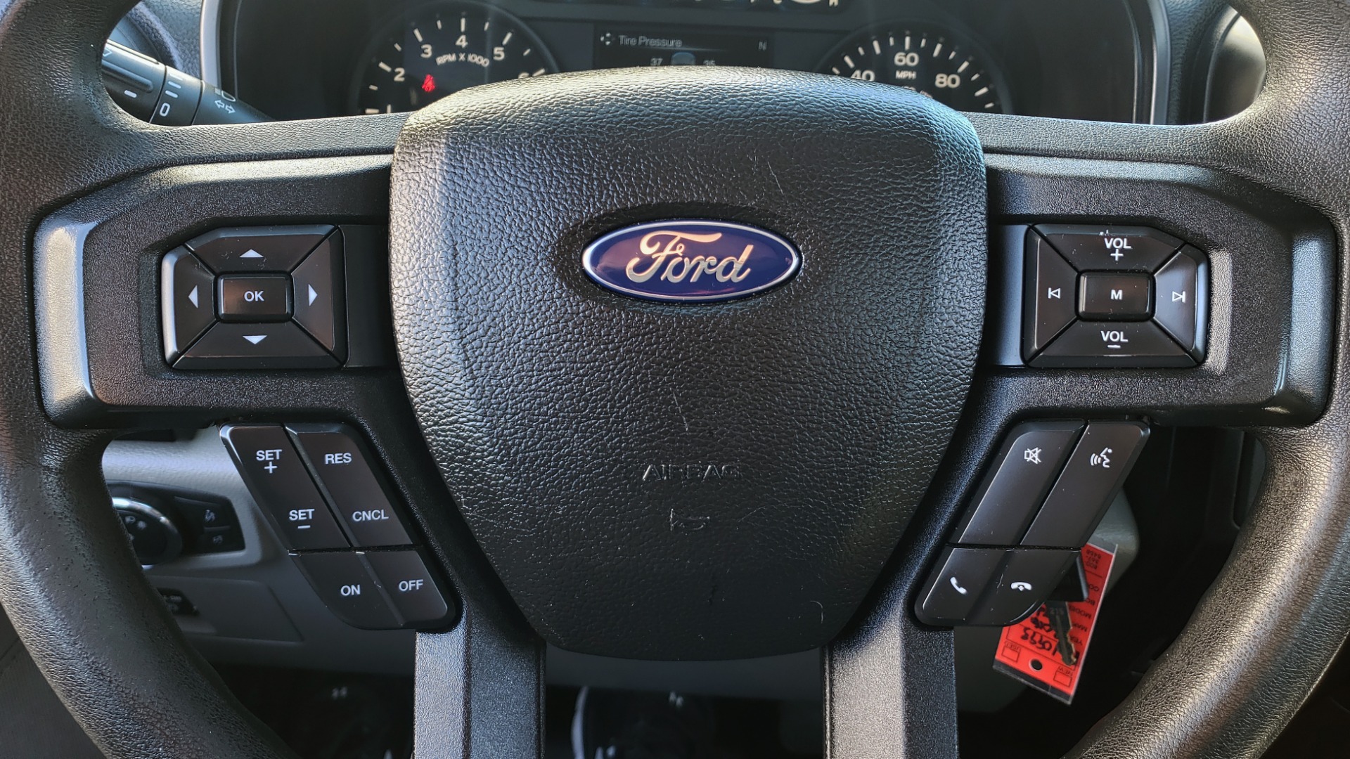 Used 2016 Ford F-150 XL / 2WD / V6 / AUTO / LONG BED / 141IN WB / WORK TRUCK for sale Sold at Formula Imports in Charlotte NC 28227 33
