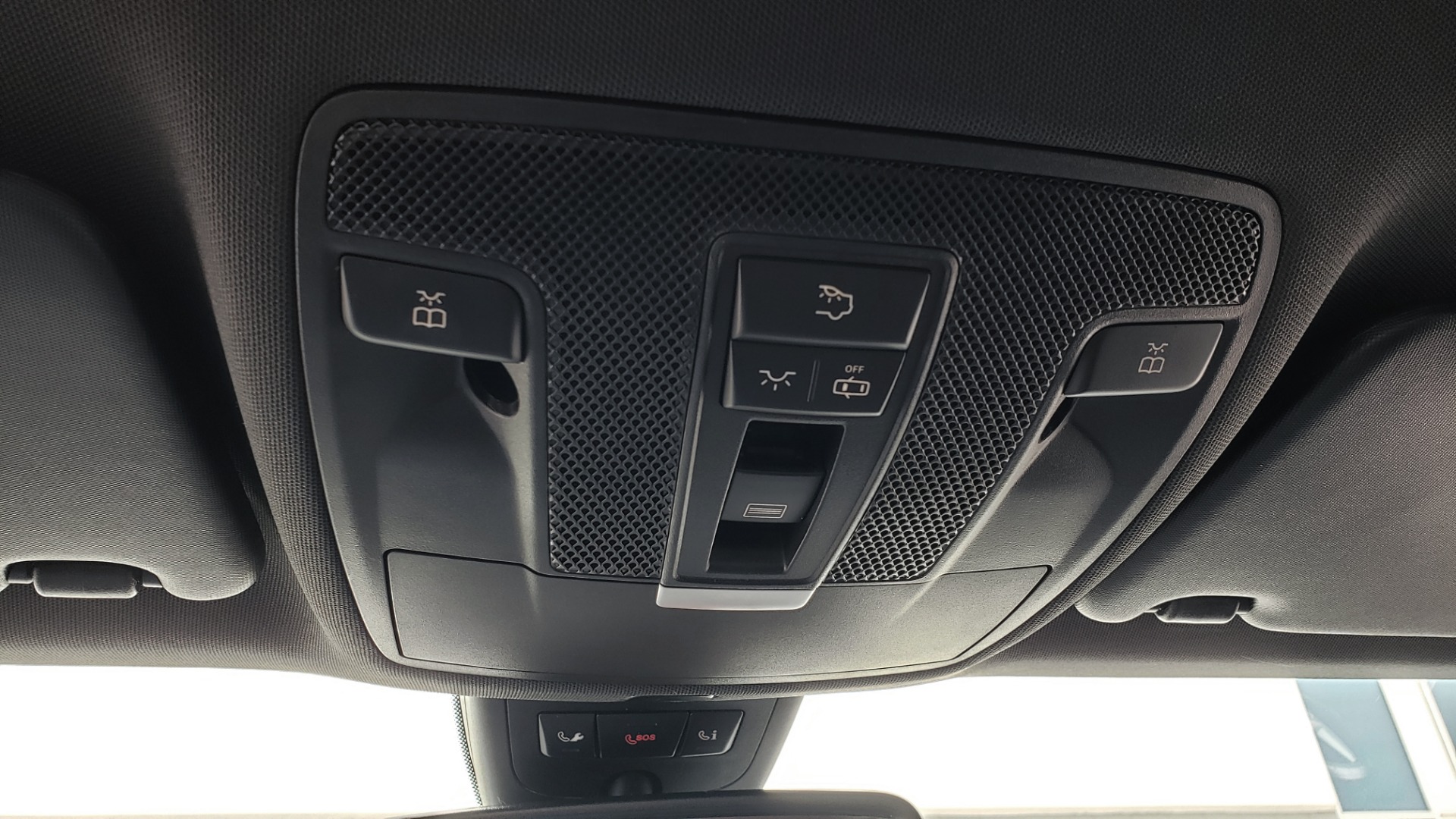 Used 2018 Mercedes-Benz CLA 250 PREMIUM / NAV / PANO-ROOF / APPLE CARPLAY / REARVIEW for sale Sold at Formula Imports in Charlotte NC 28227 56