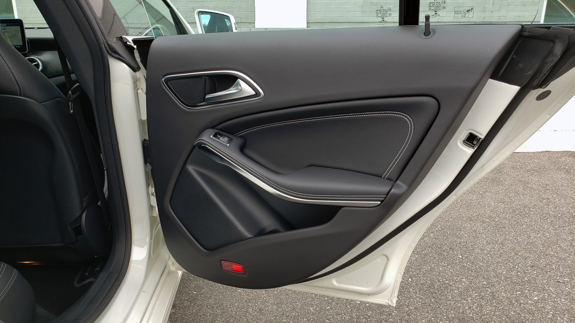 Used 2018 Mercedes-Benz CLA 250 PREMIUM / NAV / PANO-ROOF / APPLE CARPLAY / REARVIEW for sale Sold at Formula Imports in Charlotte NC 28227 69