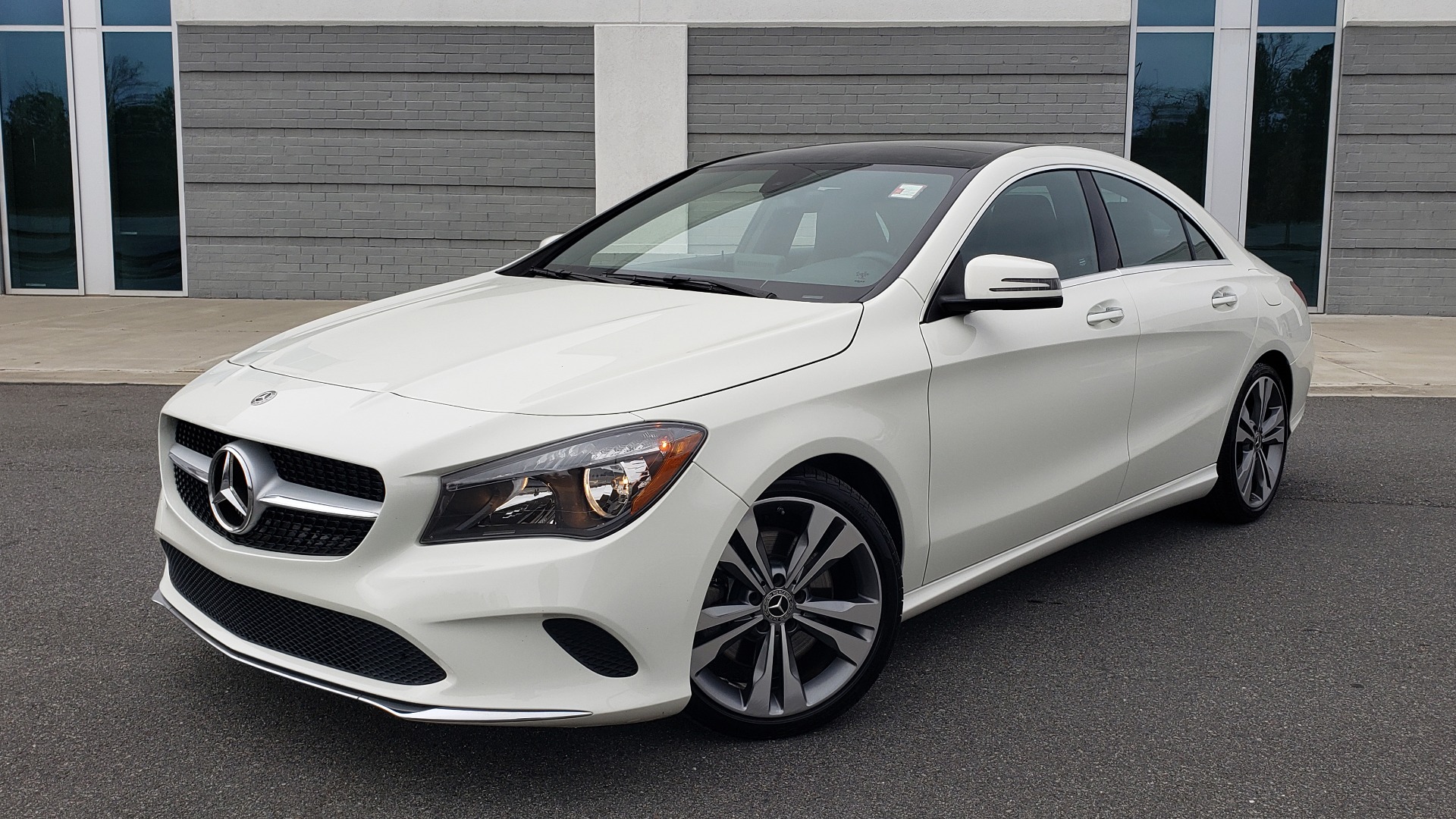 Used 2018 Mercedes-Benz CLA 250 PREMIUM / NAV / PANO-ROOF / APPLE CARPLAY / REARVIEW for sale Sold at Formula Imports in Charlotte NC 28227 1
