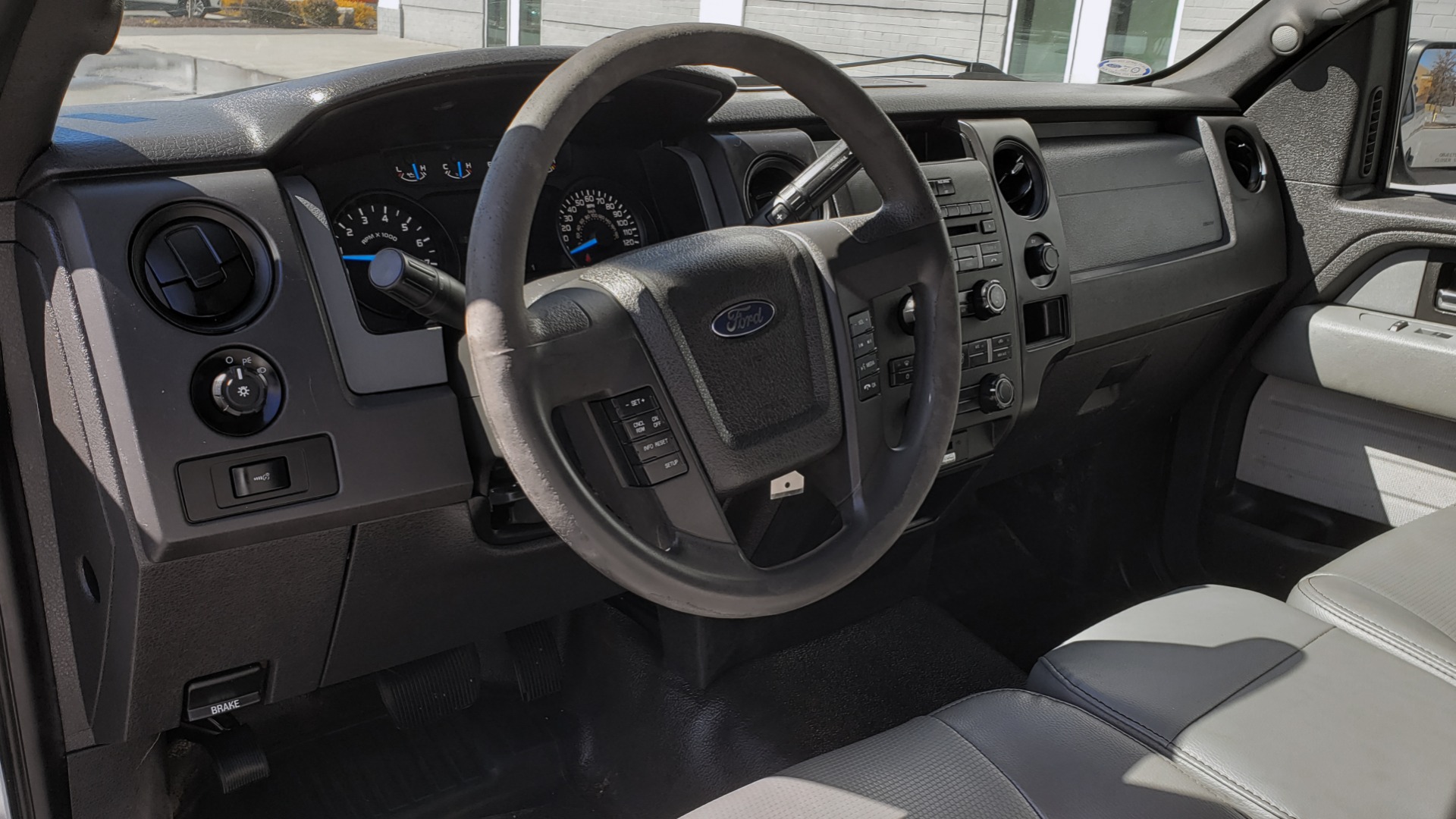 Used 2013 Ford F-150 XL / 2WD / V6 / AUTO / LONG BED / 145IN WB / WORK TRUCK for sale Sold at Formula Imports in Charlotte NC 28227 37