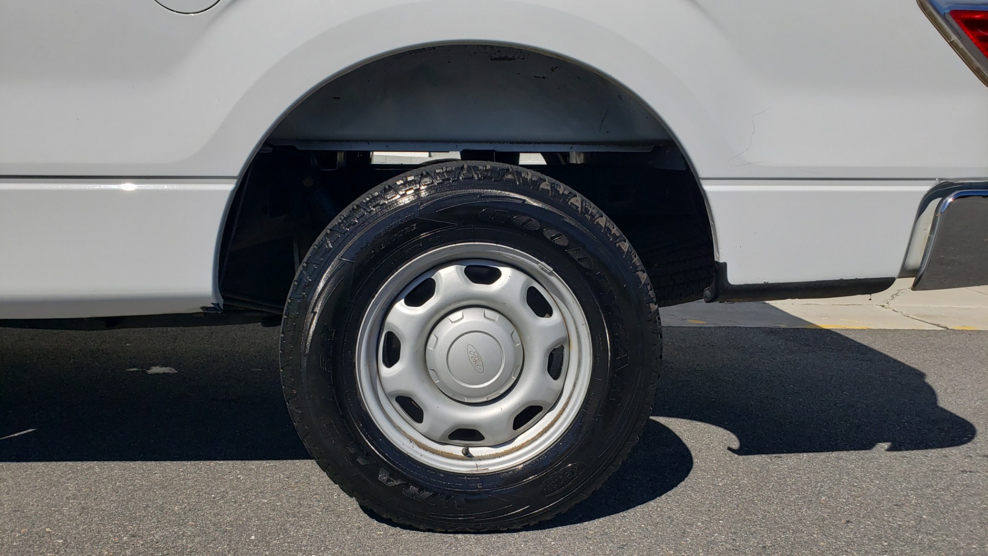 Used 2013 Ford F-150 XL / 2WD / V6 / AUTO / LONG BED / 145IN WB / WORK TRUCK for sale Sold at Formula Imports in Charlotte NC 28227 54