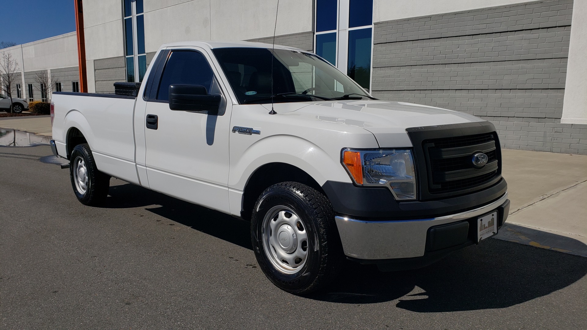 Used 2013 Ford F-150 XL / 2WD / V6 / AUTO / LONG BED / 145IN WB / WORK TRUCK for sale Sold at Formula Imports in Charlotte NC 28227 7