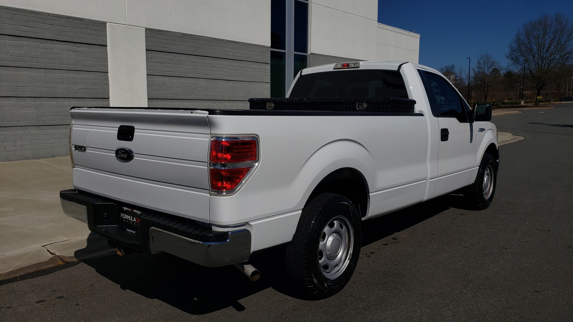 Used 2013 Ford F-150 XL / 2WD / V6 / AUTO / LONG BED / 145IN WB / WORK TRUCK for sale Sold at Formula Imports in Charlotte NC 28227 9