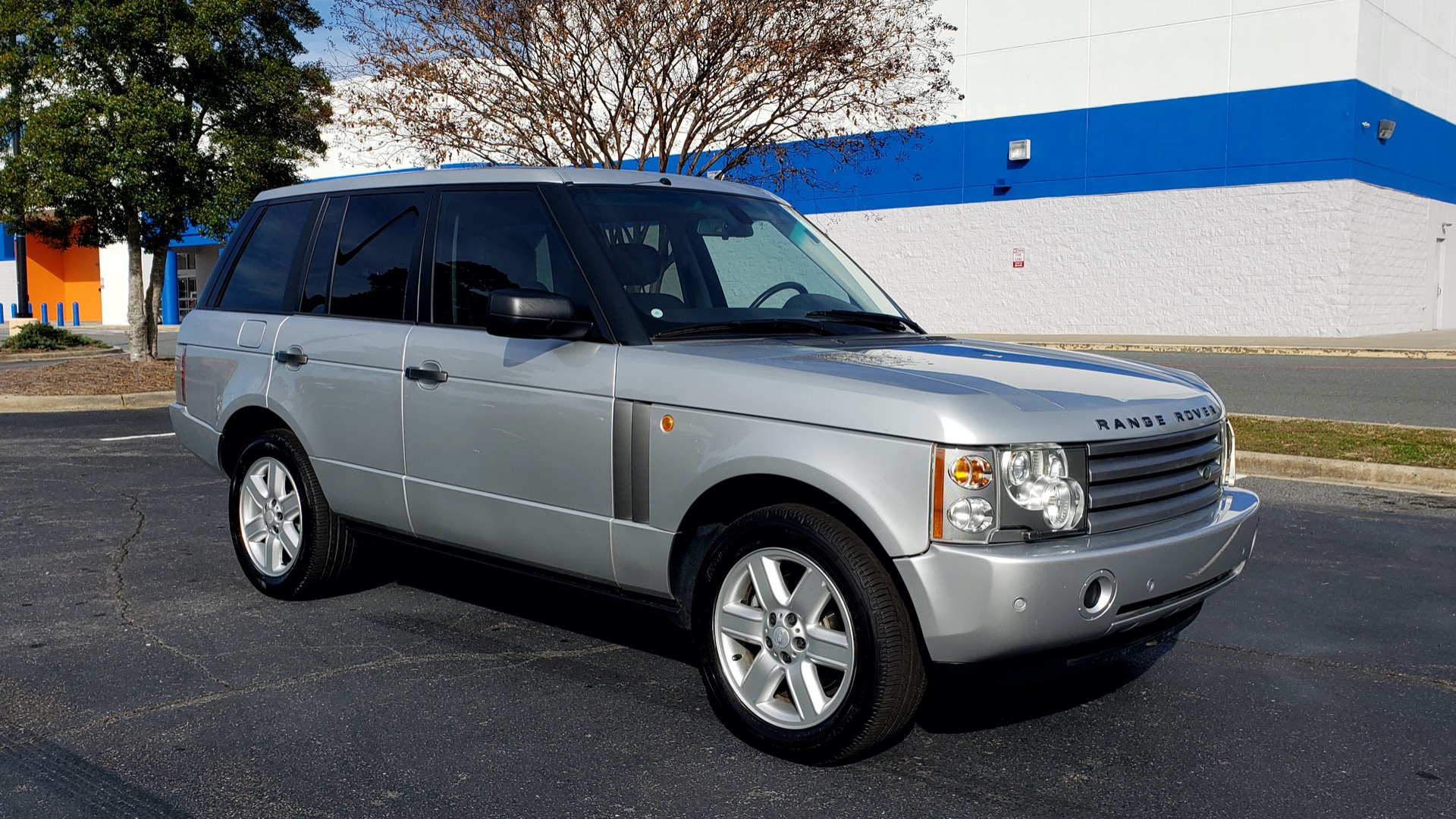Used 2005 Land Rover RANGE ROVER HSE / V8 / NAV / SUNROOF / HTD STS / HTD STRNG WHL for sale Sold at Formula Imports in Charlotte NC 28227 4