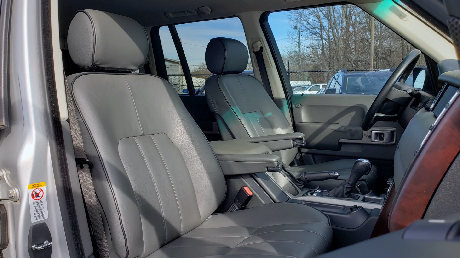 Used 2005 Land Rover RANGE ROVER HSE / V8 / NAV / SUNROOF / HTD STS / HTD STRNG WHL for sale Sold at Formula Imports in Charlotte NC 28227 47