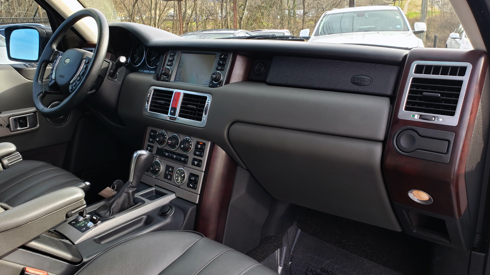 Used 2005 Land Rover RANGE ROVER HSE / V8 / NAV / SUNROOF / HTD STS / HTD STRNG WHL for sale Sold at Formula Imports in Charlotte NC 28227 48