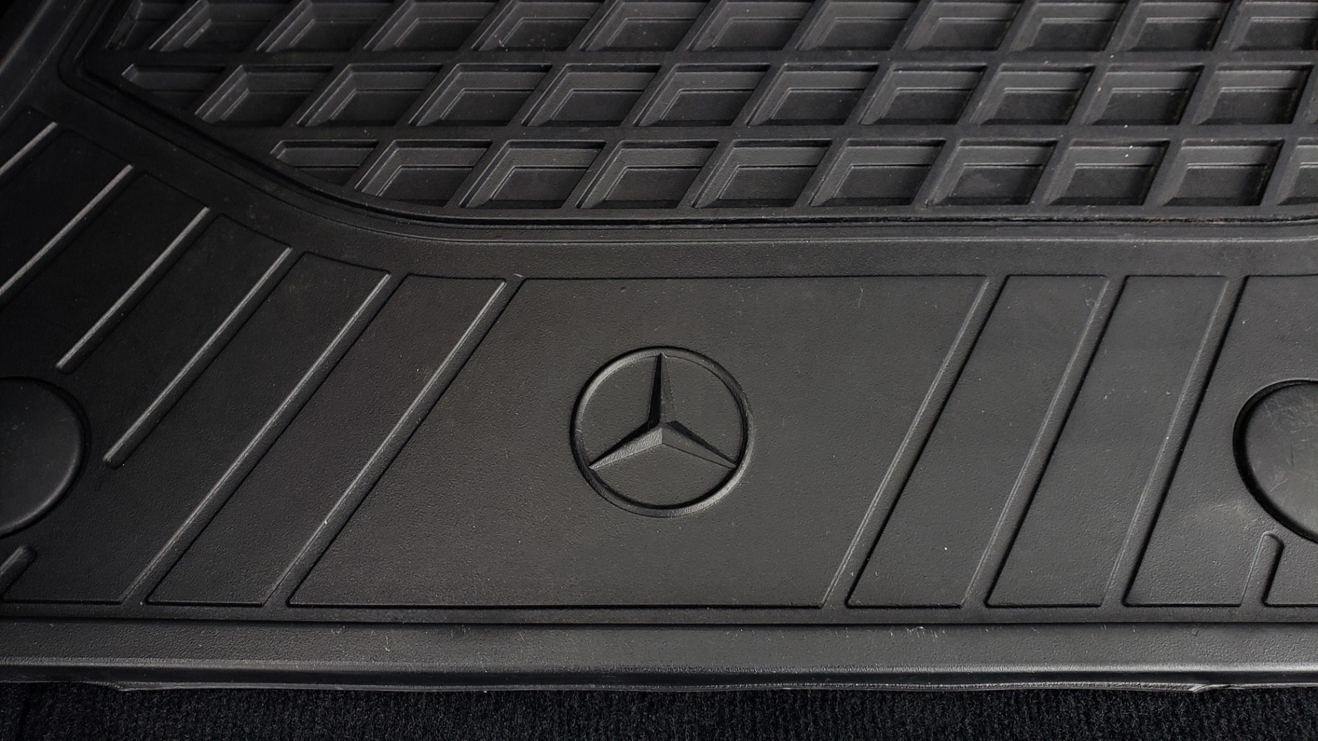 Used 2018 Mercedes-Benz GLC 300 4MATIC / PREM PKG / MULTIMEDIA / PANO-ROOF / BURMESTER for sale Sold at Formula Imports in Charlotte NC 28227 14