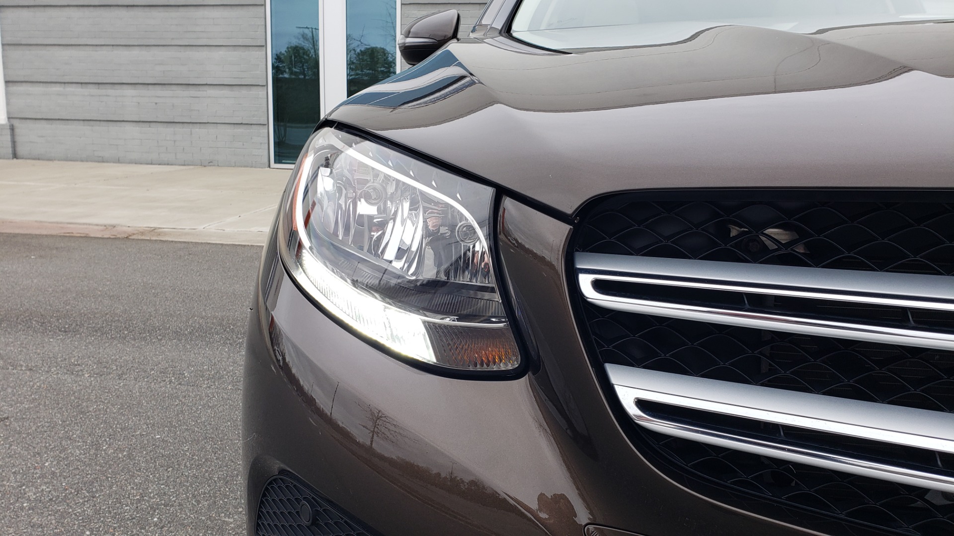 Used 2018 Mercedes-Benz GLC 300 4MATIC / PREM PKG / MULTIMEDIA / PANO-ROOF / BURMESTER for sale Sold at Formula Imports in Charlotte NC 28227 19