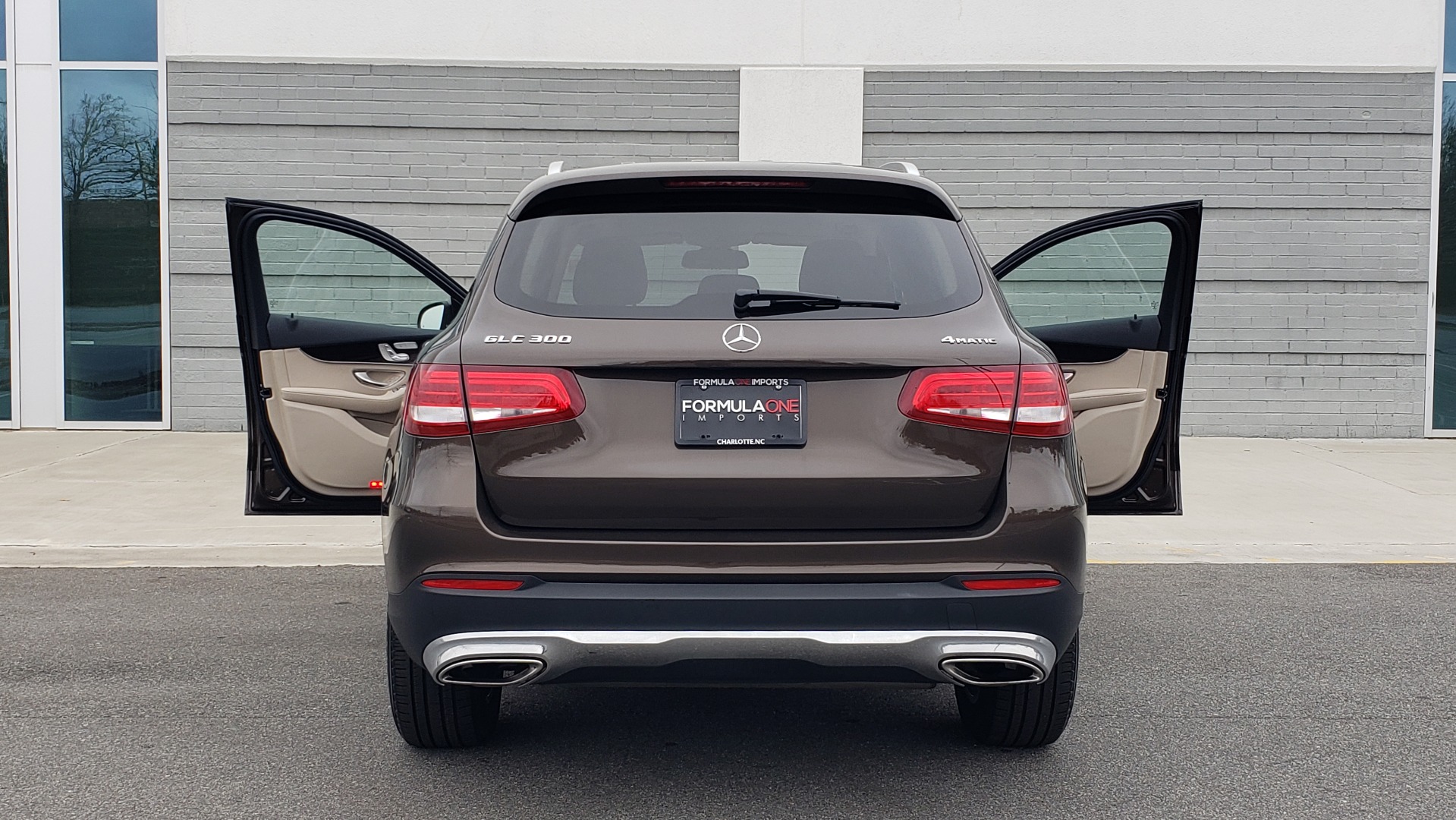Used 2018 Mercedes-Benz GLC 300 4MATIC / PREM PKG / MULTIMEDIA / PANO-ROOF / BURMESTER for sale Sold at Formula Imports in Charlotte NC 28227 24