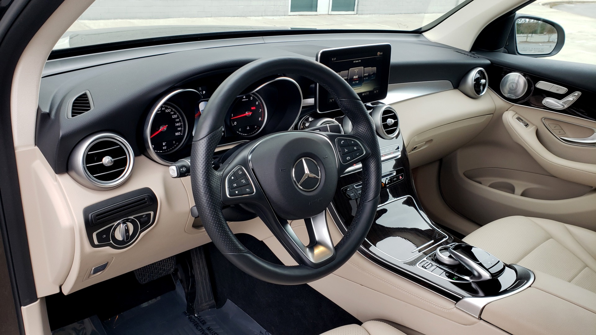 Used 2018 Mercedes-Benz GLC 300 4MATIC / PREM PKG / MULTIMEDIA / PANO-ROOF / BURMESTER for sale Sold at Formula Imports in Charlotte NC 28227 34