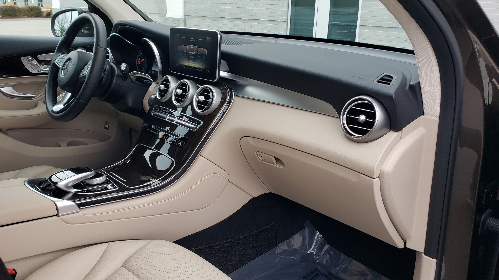 Used 2018 Mercedes-Benz GLC 300 4MATIC / PREM PKG / MULTIMEDIA / PANO-ROOF / BURMESTER for sale Sold at Formula Imports in Charlotte NC 28227 66