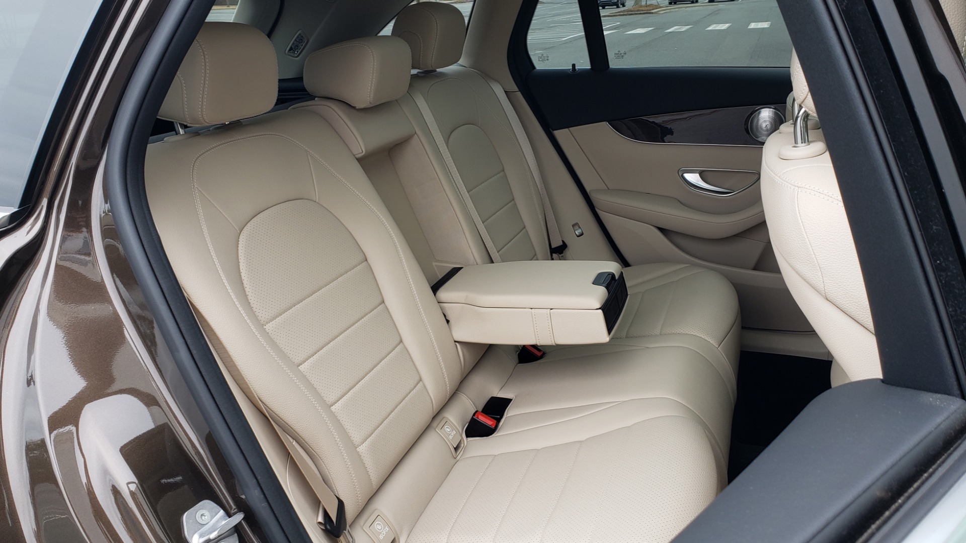 Used 2018 Mercedes-Benz GLC 300 4MATIC / PREM PKG / MULTIMEDIA / PANO-ROOF / BURMESTER for sale Sold at Formula Imports in Charlotte NC 28227 71