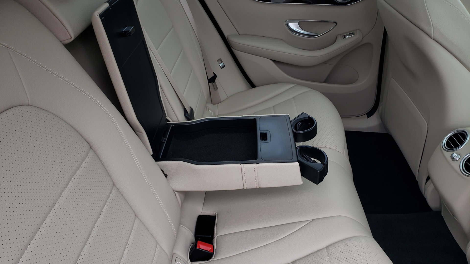 Used 2018 Mercedes-Benz GLC 300 4MATIC / PREM PKG / MULTIMEDIA / PANO-ROOF / BURMESTER for sale Sold at Formula Imports in Charlotte NC 28227 72