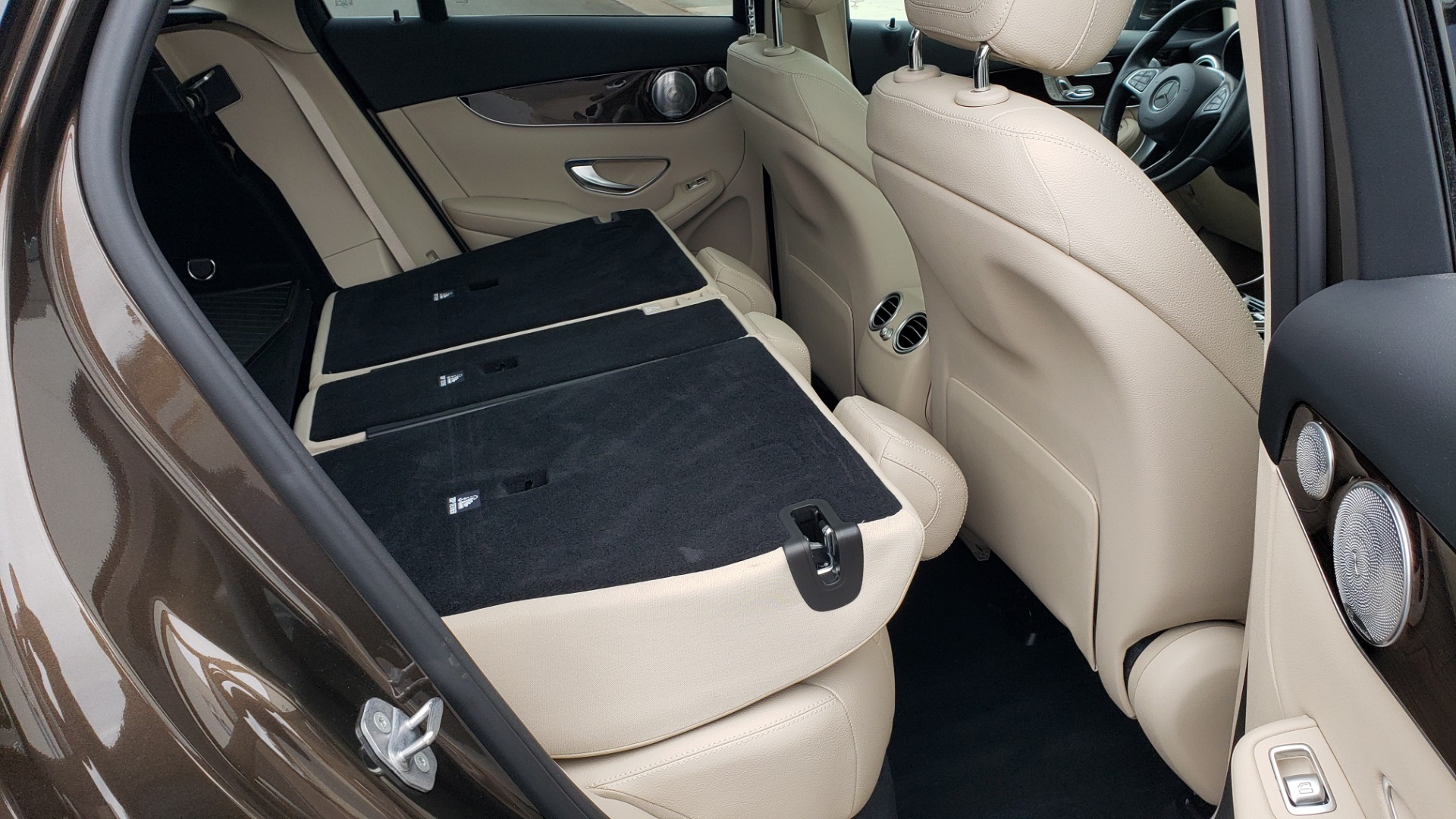 Used 2018 Mercedes-Benz GLC 300 4MATIC / PREM PKG / MULTIMEDIA / PANO-ROOF / BURMESTER for sale Sold at Formula Imports in Charlotte NC 28227 73