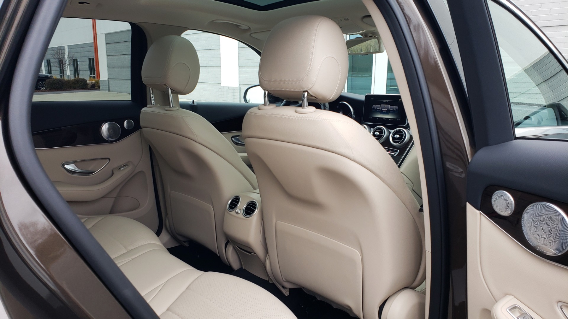 Used 2018 Mercedes-Benz GLC 300 4MATIC / PREM PKG / MULTIMEDIA / PANO-ROOF / BURMESTER for sale Sold at Formula Imports in Charlotte NC 28227 74