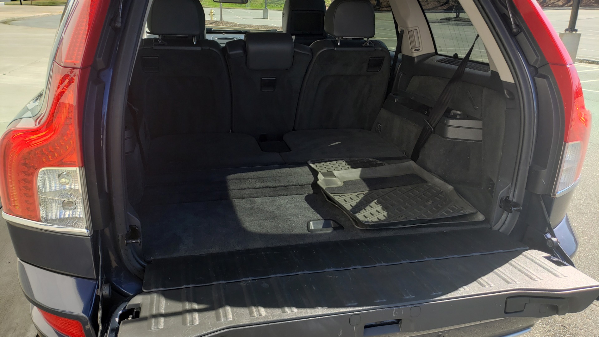 Used 2013 Volvo XC90 PREMIUM PLUS / AWD / HEATED SEATS / SUNROOF / 3-ROW / REARVIEW for sale Sold at Formula Imports in Charlotte NC 28227 16