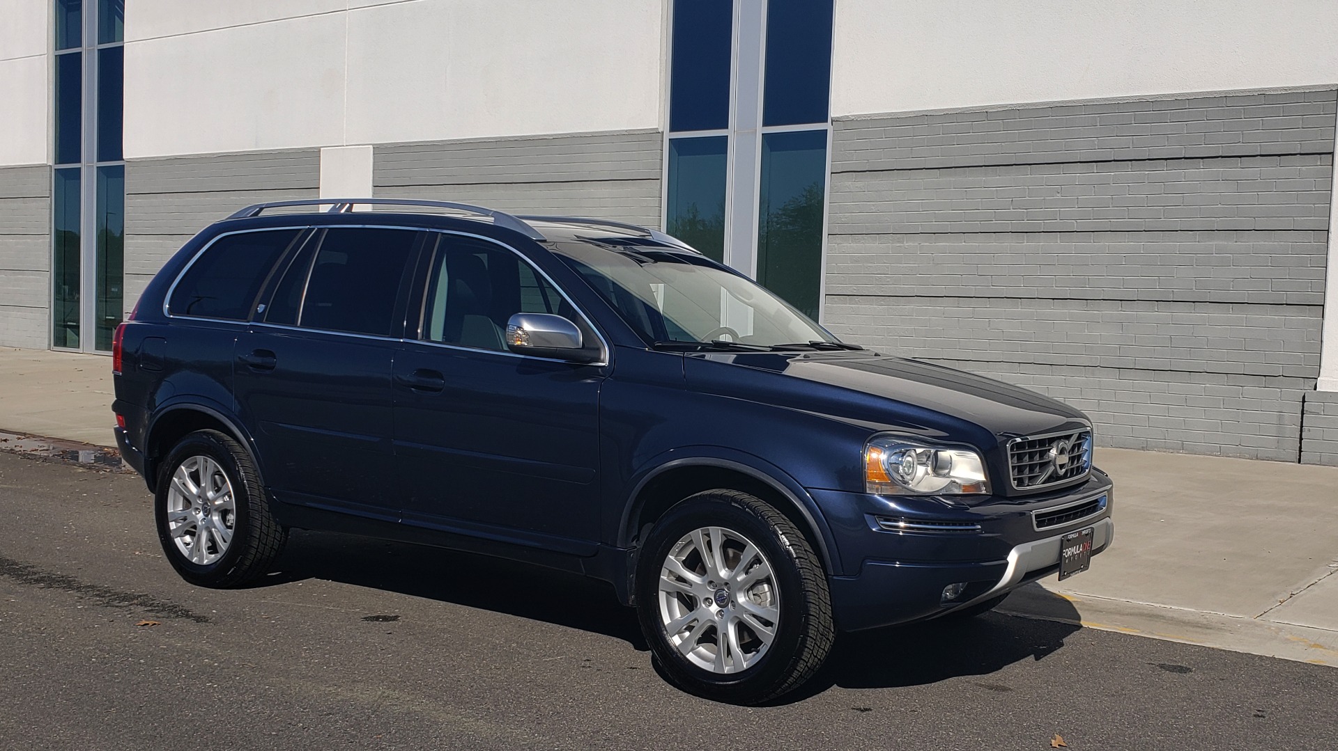 Used 2013 Volvo XC90 PREMIUM PLUS / AWD / HEATED SEATS / SUNROOF / 3-ROW / REARVIEW for sale Sold at Formula Imports in Charlotte NC 28227 4
