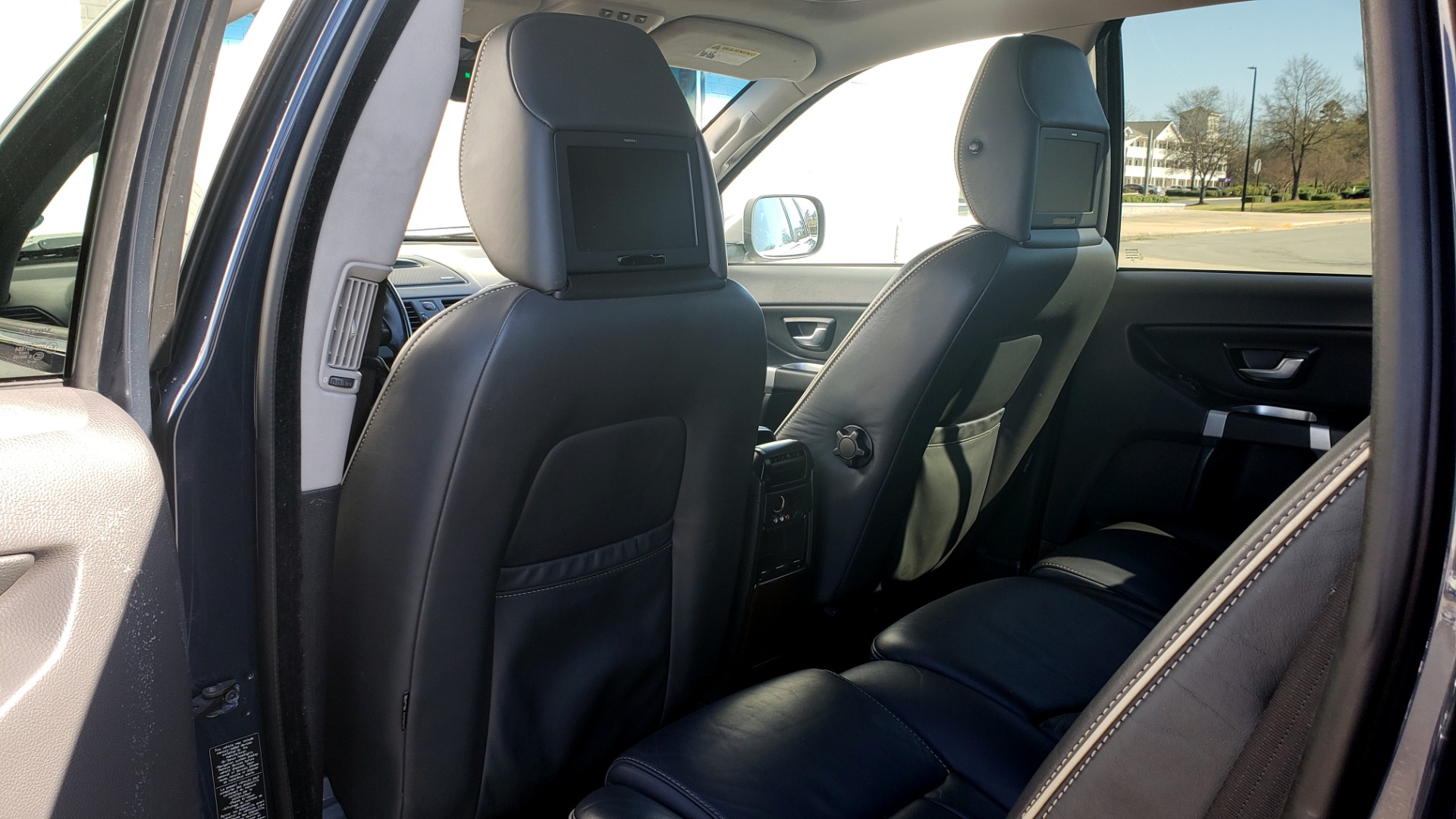 Used 2013 Volvo XC90 PREMIUM PLUS / AWD / HEATED SEATS / SUNROOF / 3-ROW / REARVIEW for sale Sold at Formula Imports in Charlotte NC 28227 61