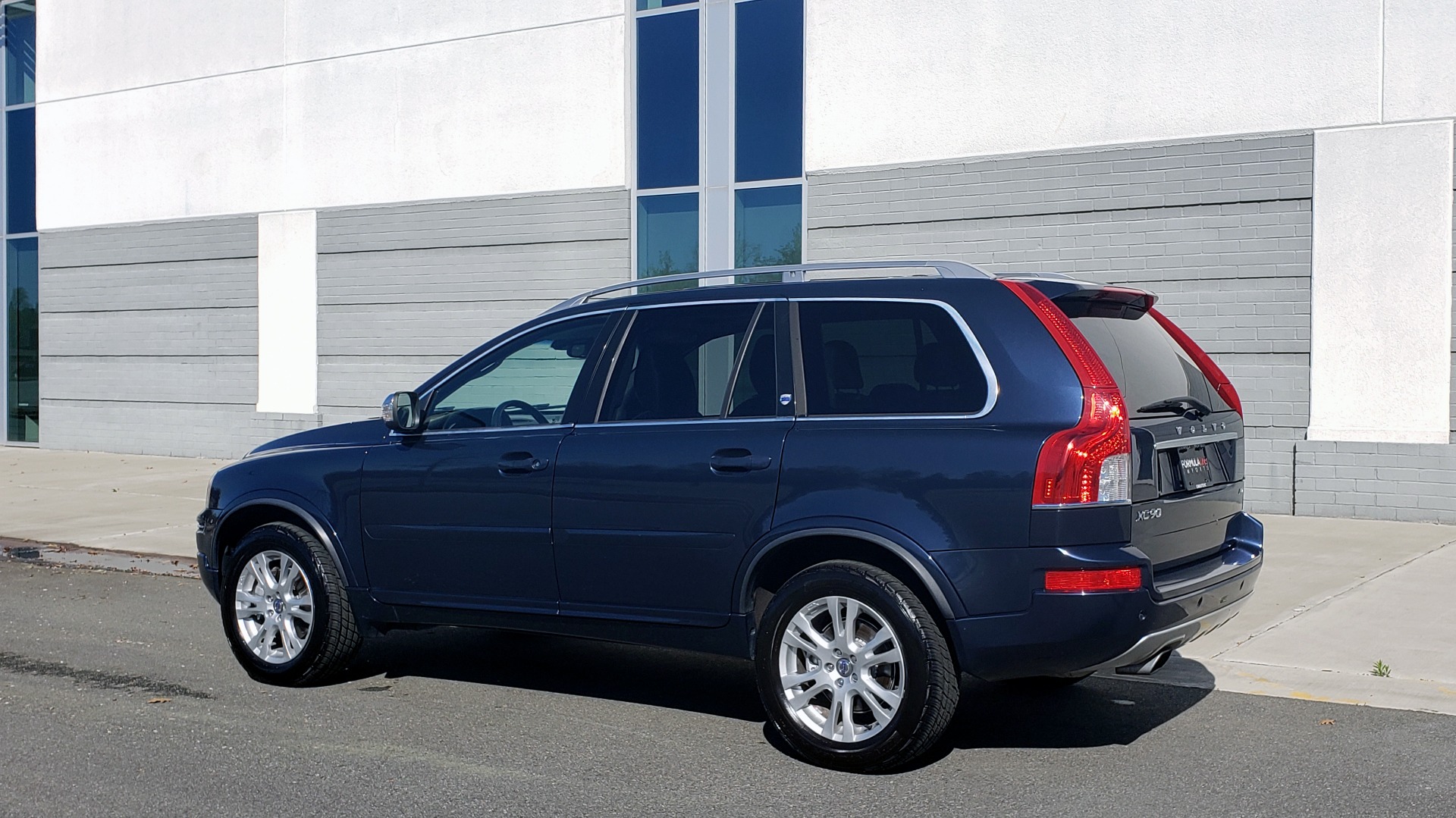 Used 2013 Volvo XC90 PREMIUM PLUS / AWD / HEATED SEATS / SUNROOF / 3-ROW / REARVIEW for sale Sold at Formula Imports in Charlotte NC 28227 8