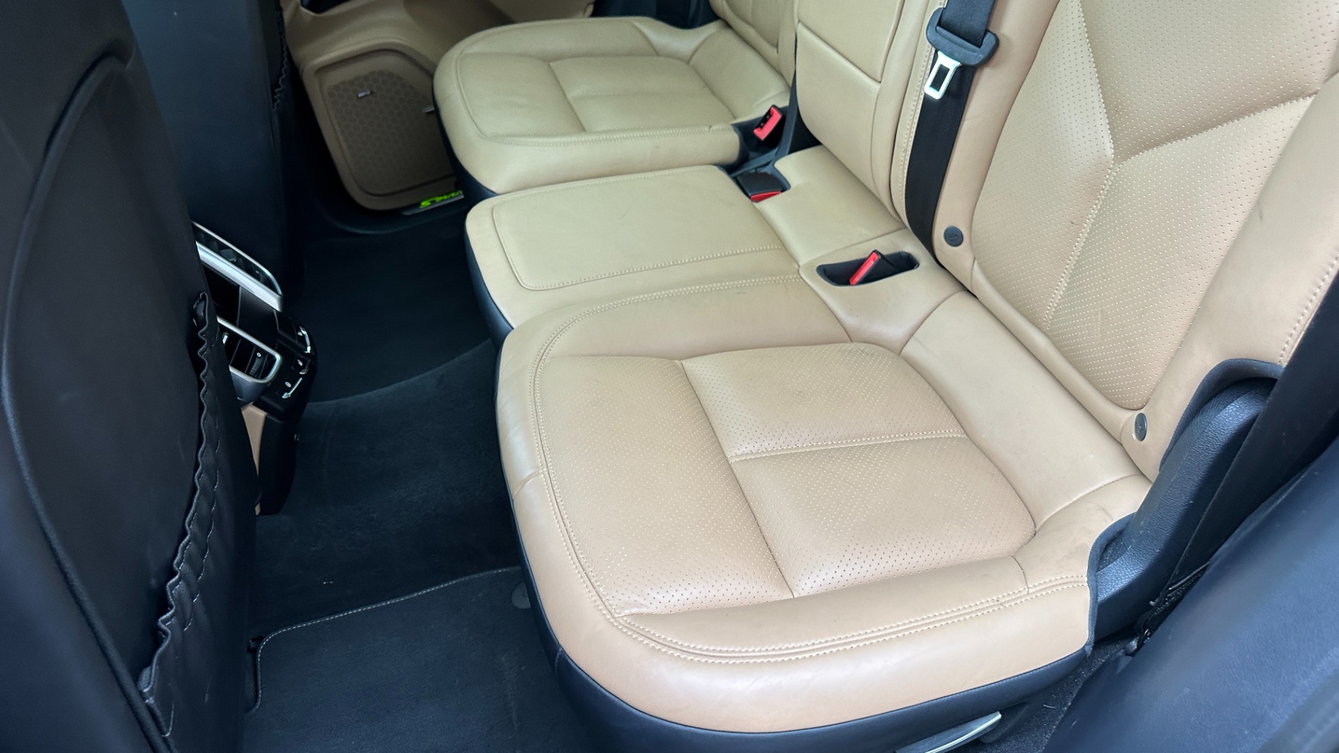 Used 2017 Porsche Cayenne S E-Hybrid PLATINUM / PREMIUM PLUS / SAFETY ASSIST for sale Sold at Formula Imports in Charlotte NC 28227 30