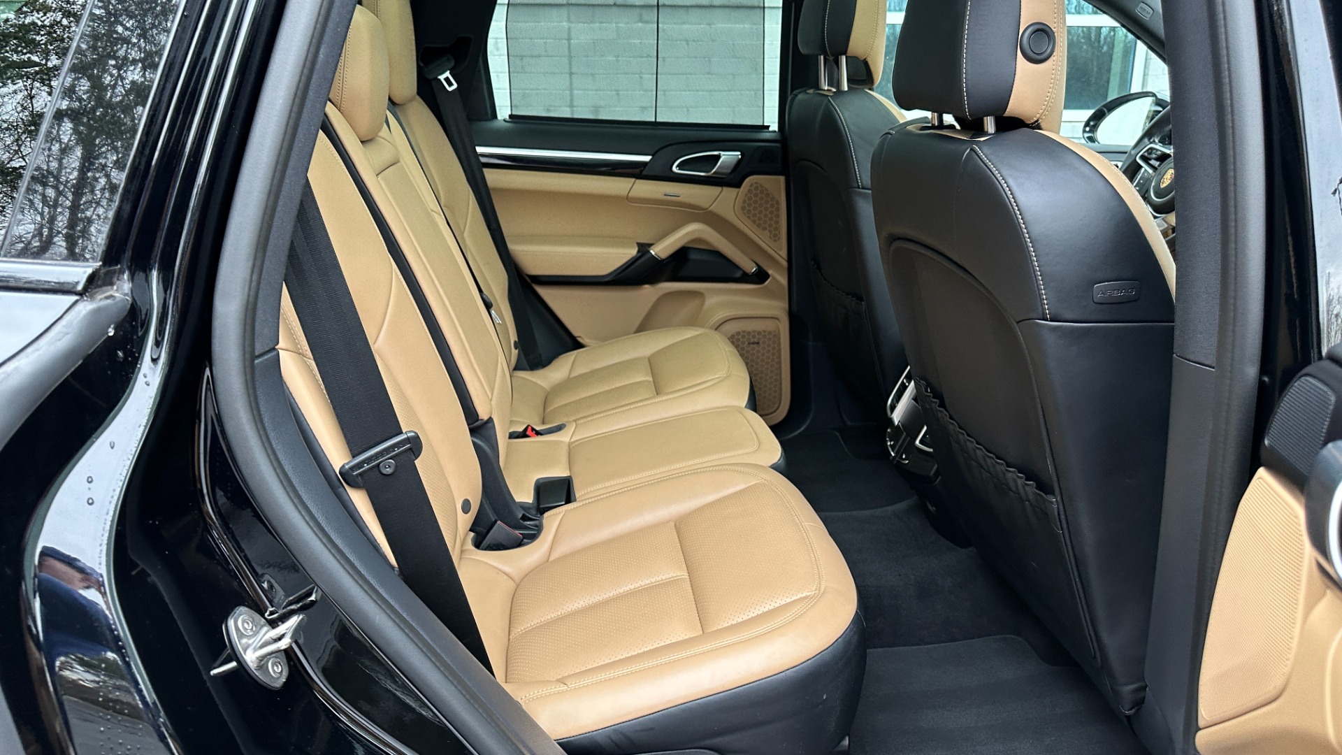 Used 2017 Porsche Cayenne S E-Hybrid PLATINUM / PREMIUM PLUS / SAFETY ASSIST for sale Sold at Formula Imports in Charlotte NC 28227 35