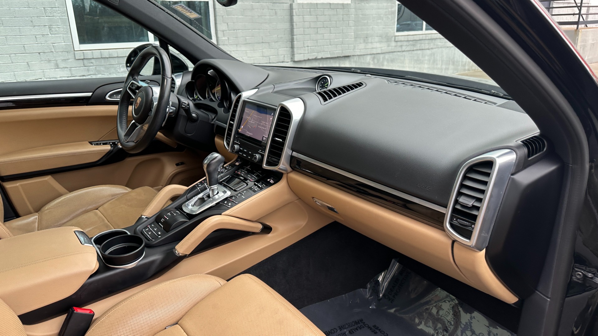 Used 2017 Porsche Cayenne S E-Hybrid PLATINUM / PREMIUM PLUS / SAFETY ASSIST for sale Sold at Formula Imports in Charlotte NC 28227 39
