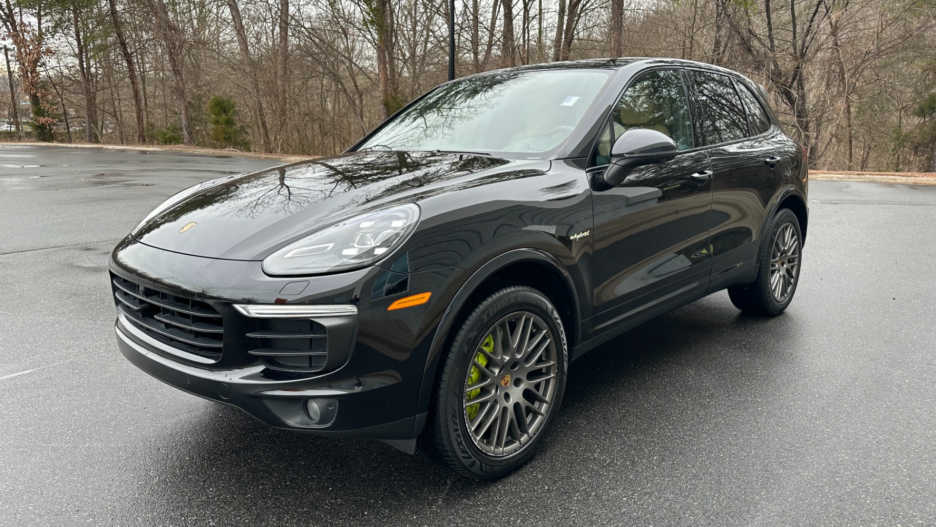Used 2017 Porsche Cayenne S E-Hybrid PLATINUM / PREMIUM PLUS / SAFETY ASSIST for sale Sold at Formula Imports in Charlotte NC 28227 5